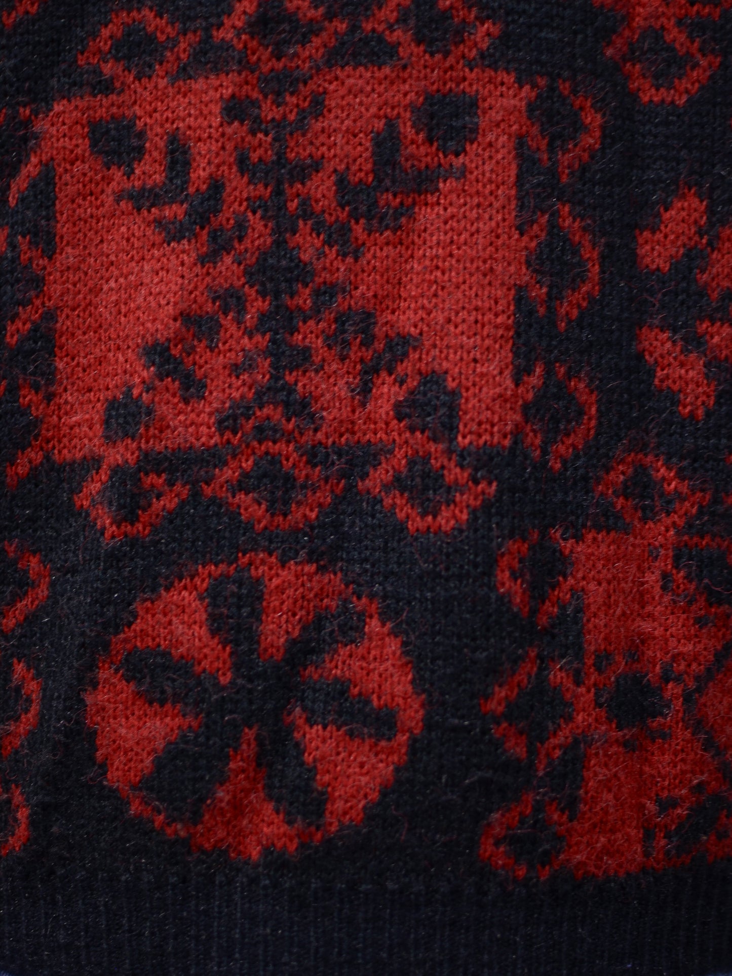 1990s C&A red and black patterned long jumper