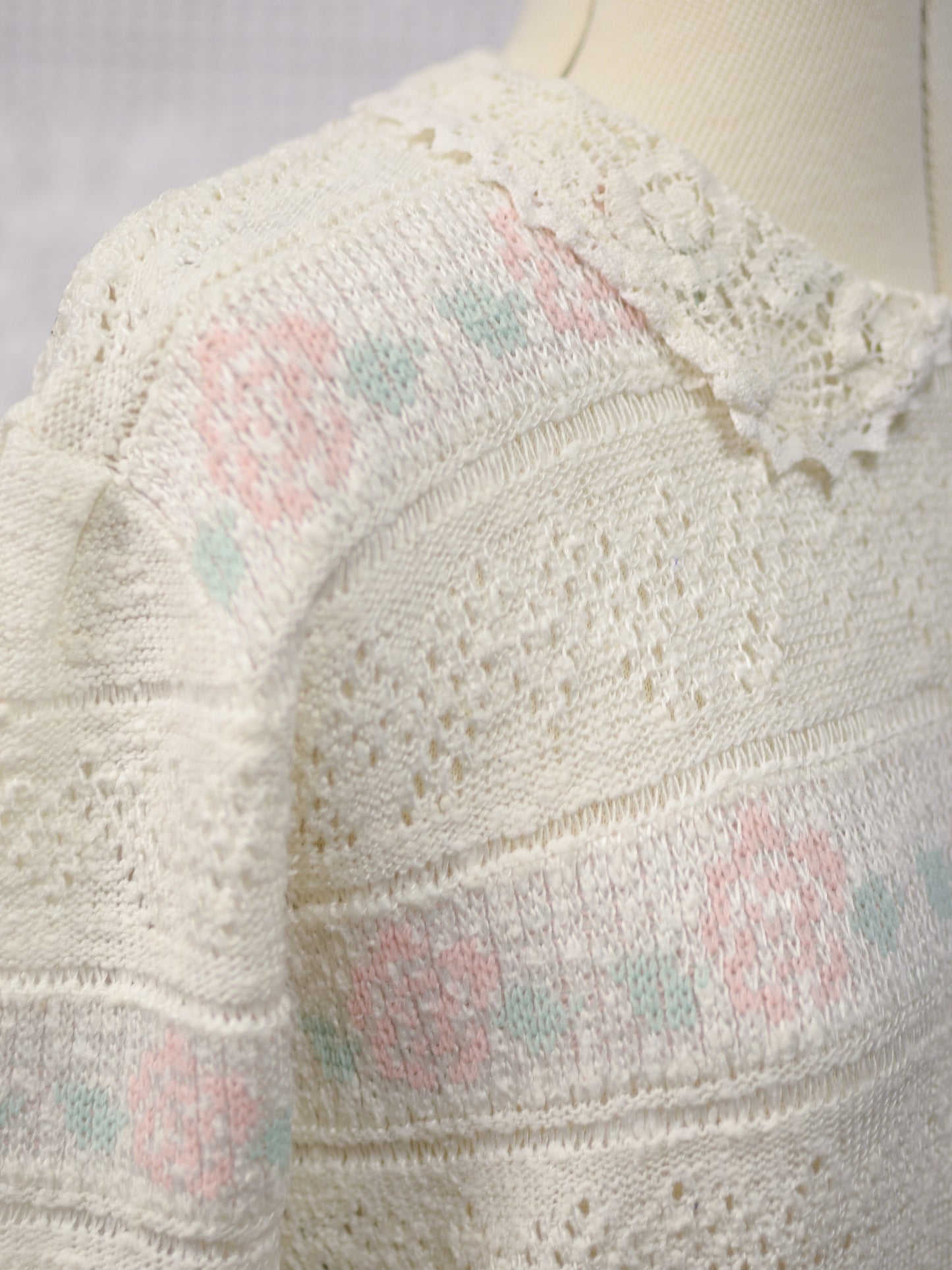 1980s white and pink rose pattern lace collar short sleeve jumper