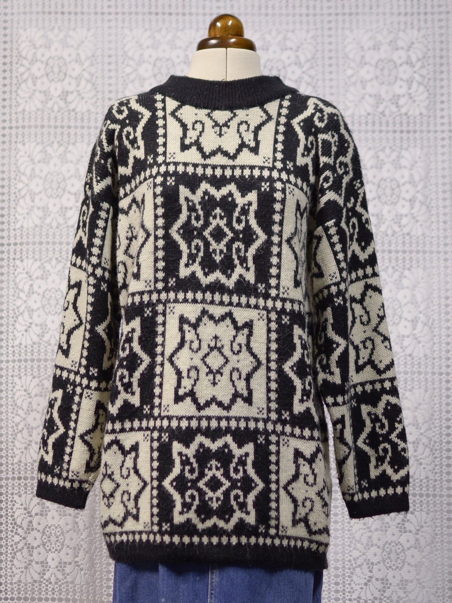 1990s black and white patterned long jumper