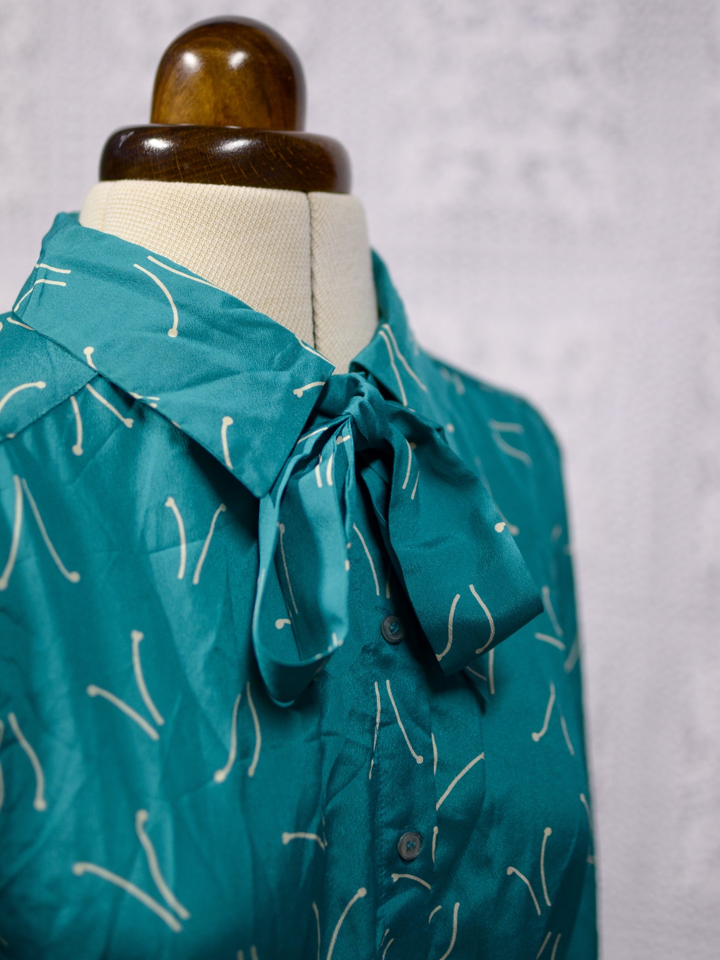 1970s turquoise green and white patterned shirt midi dress with matching bow tie and belt