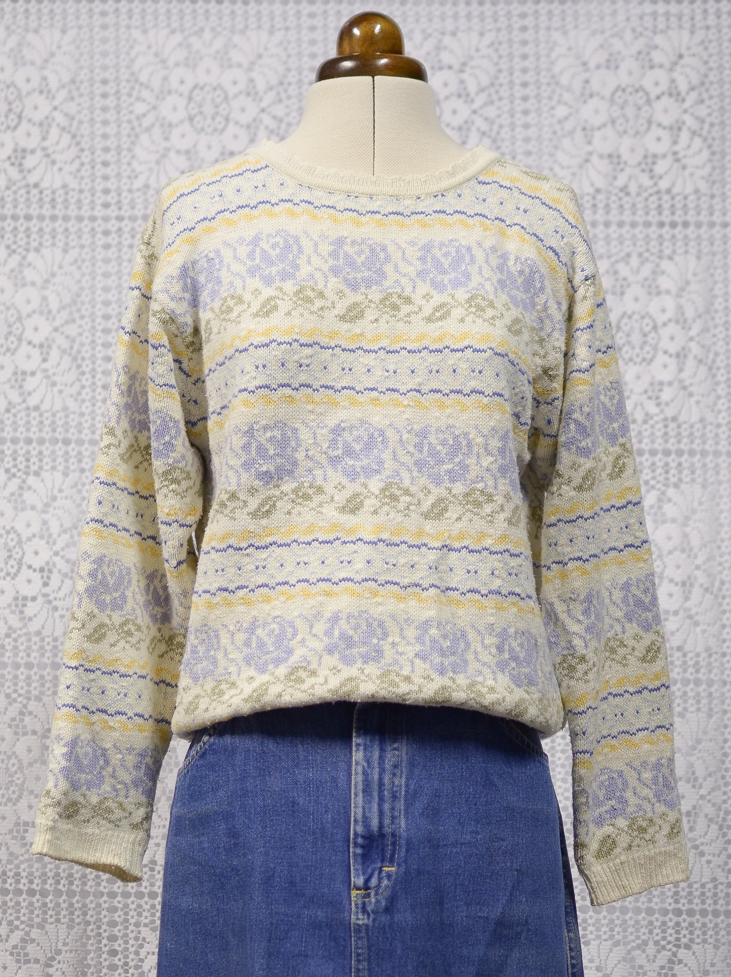 1980s Dorothy Perkins cream, pale blue and yellow rose floral pattern jumper