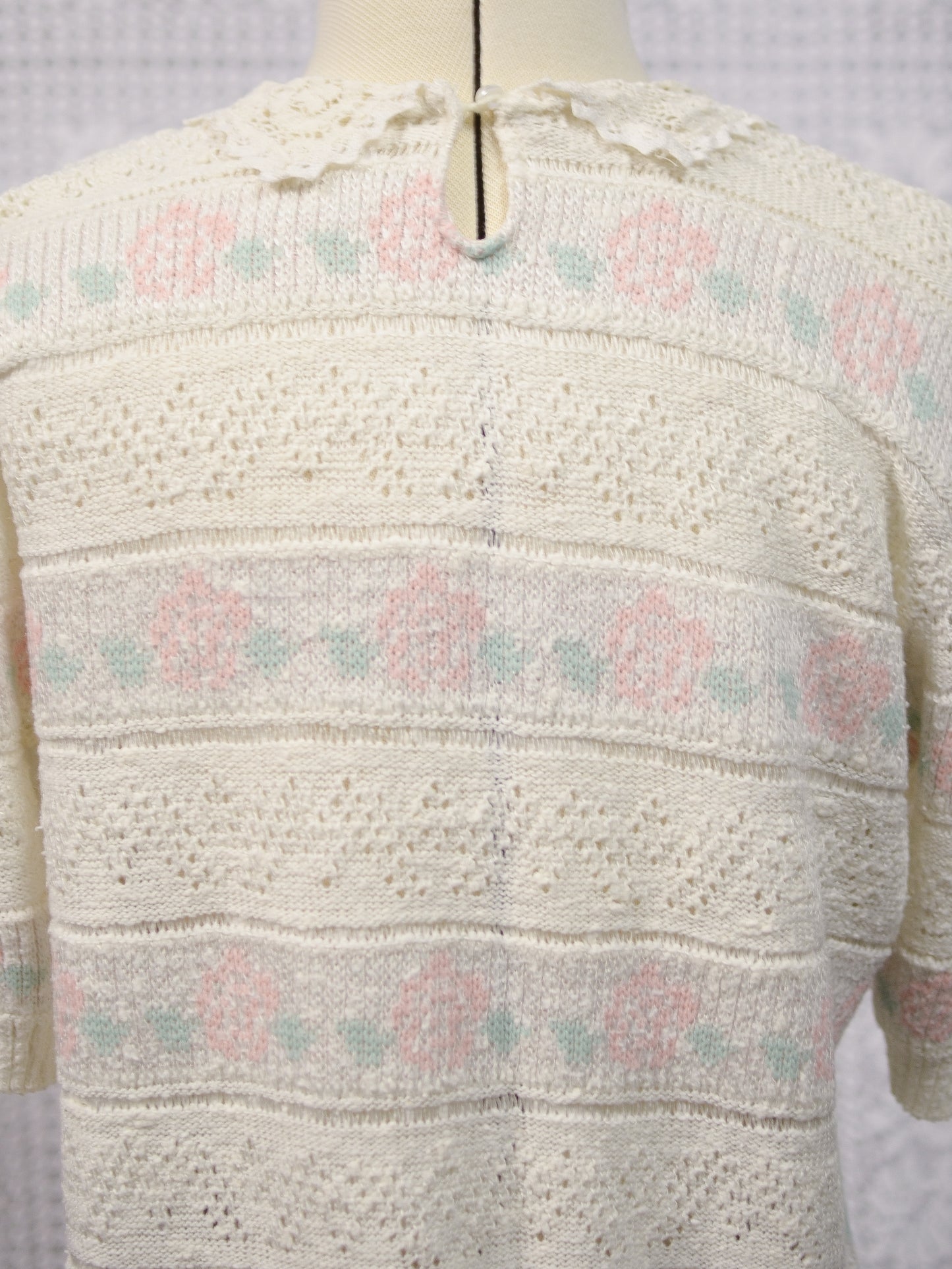 1980s white and pink rose pattern lace collar short sleeve jumper