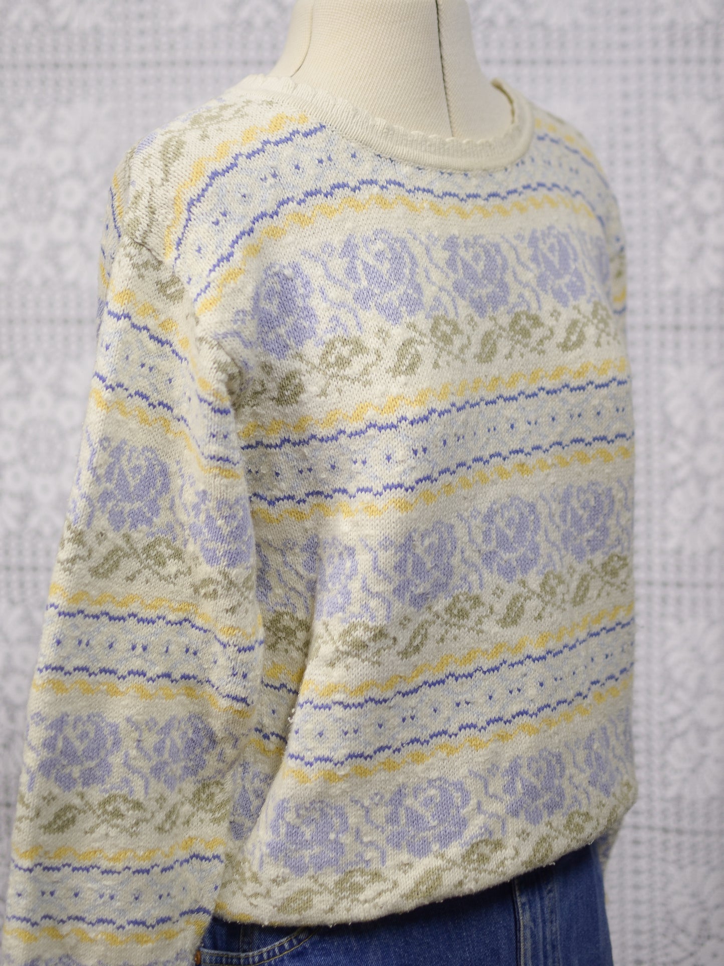 1980s Dorothy Perkins cream, pale blue and yellow rose floral pattern jumper
