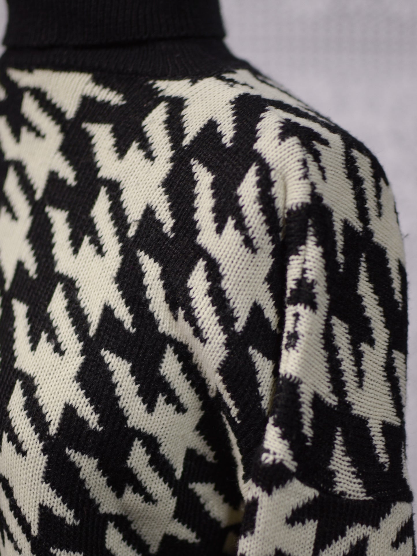 1990s St Michael white and black houndstooth and rose pattern long roll neck jumper