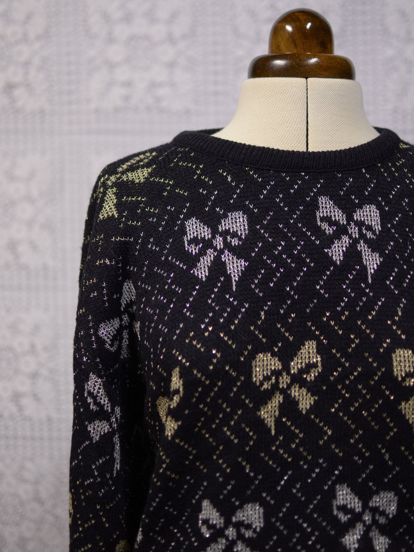 1980s black, silver and gold metallic bow festive christmas jumper