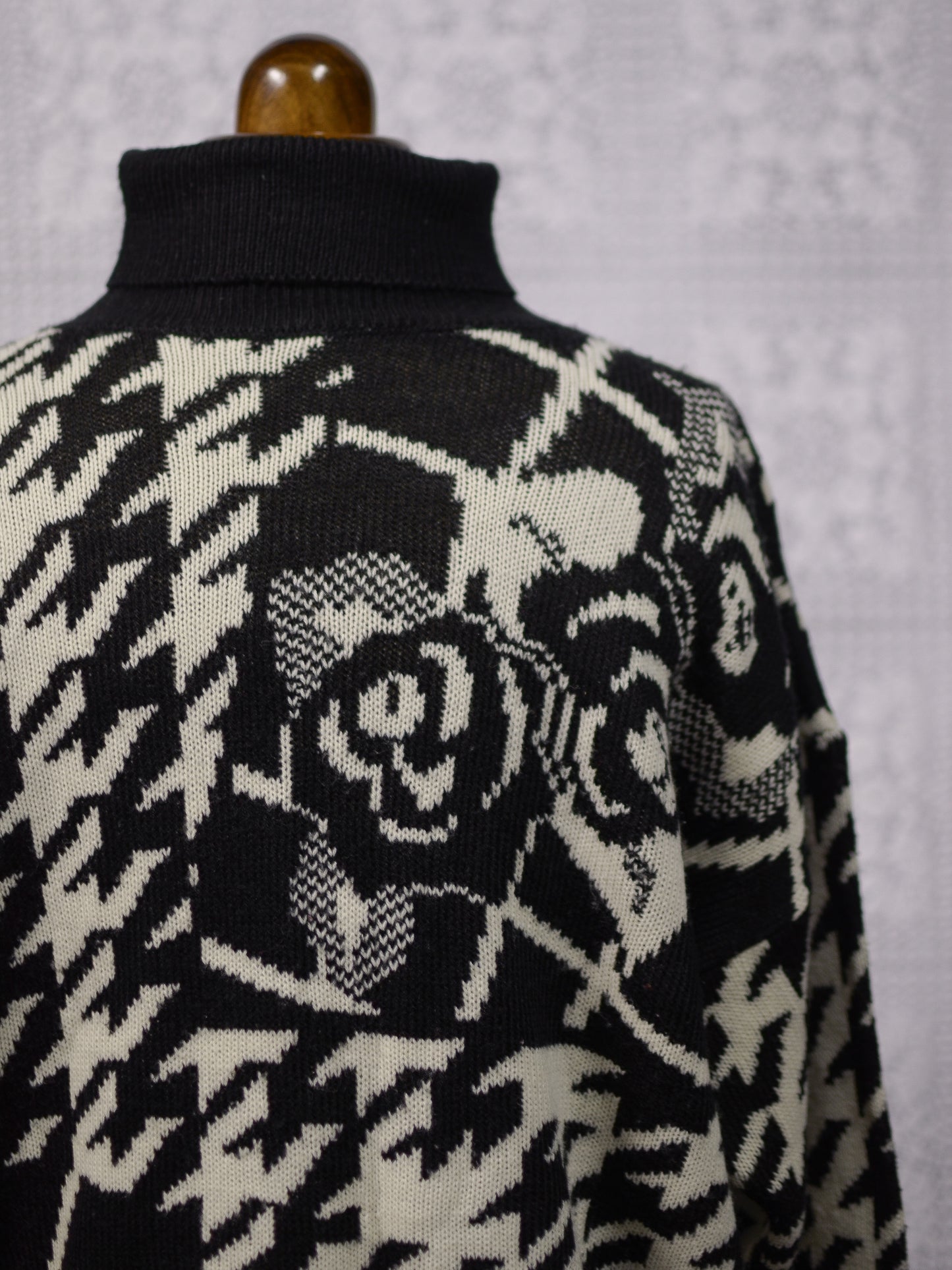1990s St Michael white and black houndstooth and rose pattern long roll neck jumper