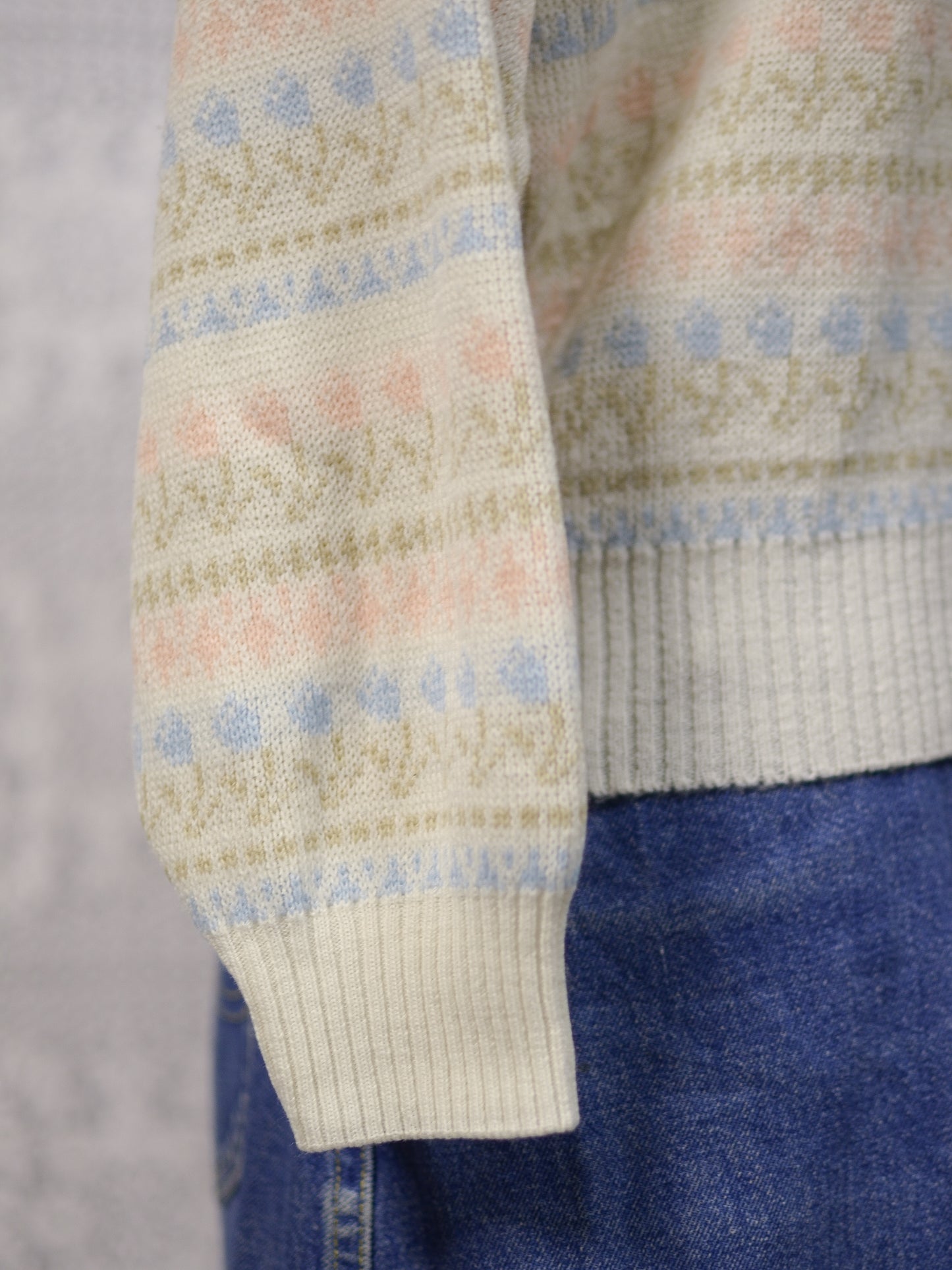 1980s Littlewoods cream, pink and blue tulip floral stripe jumper