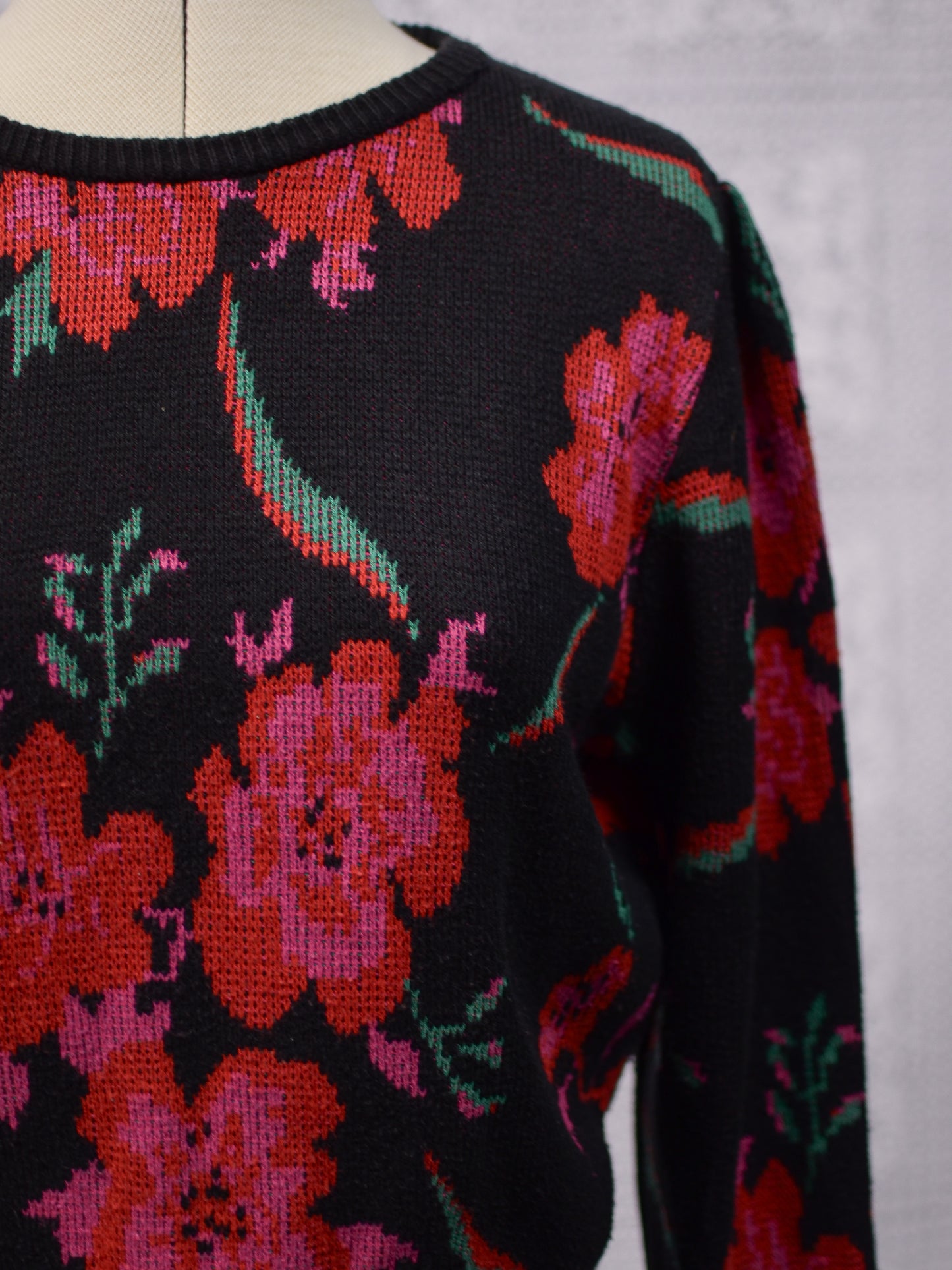 1990s St Michael black, red, pink and green floral fitted jumper