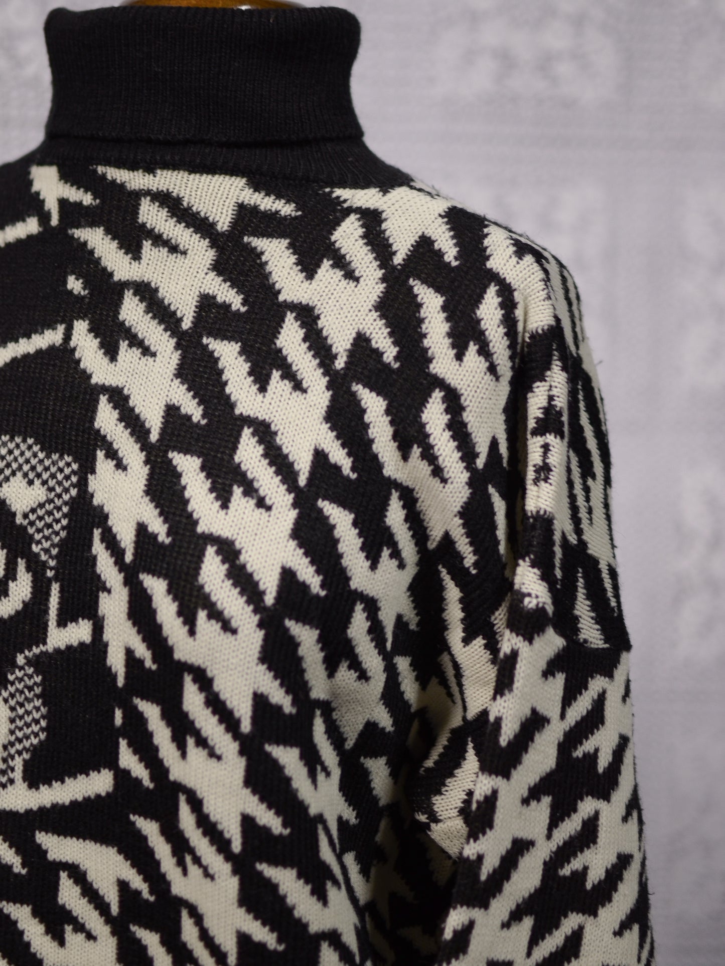 1990s St Michael white and black houndstooth and rose pattern long roll neck jumper