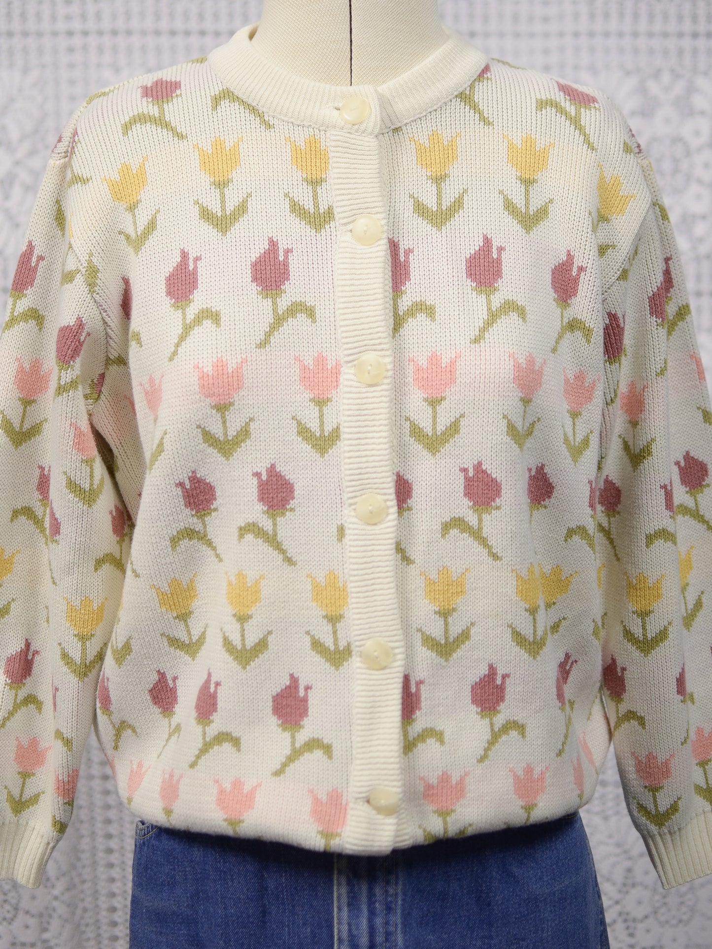 1990s cream, pink and yellow tulip floral pattern cardigan
