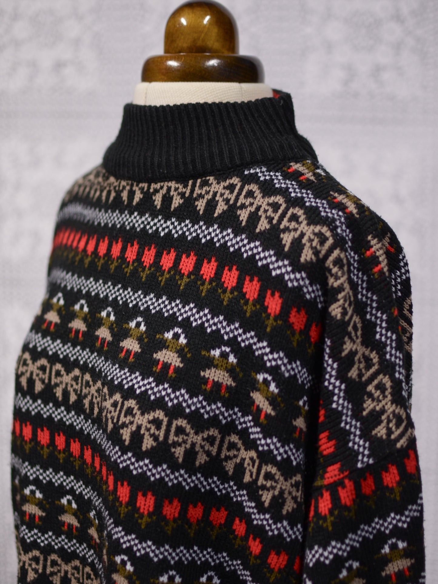 1980s black, white, red and green festive folk patterned jumper