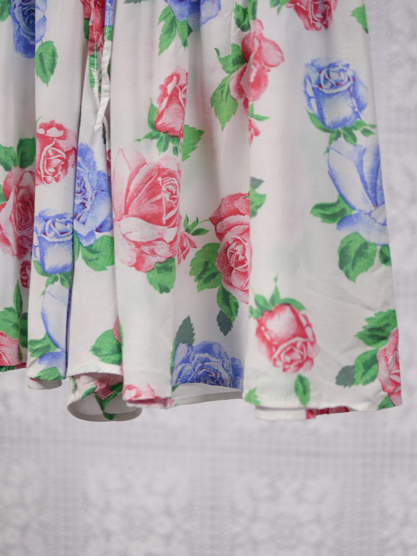 1980s St Michael white, red and blue rose floral print vest and shorts twin set