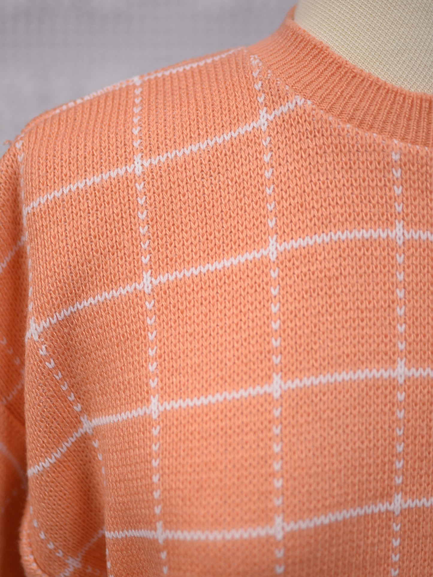 1980s Littlewoods peach and white square pattern short sleeve jumper