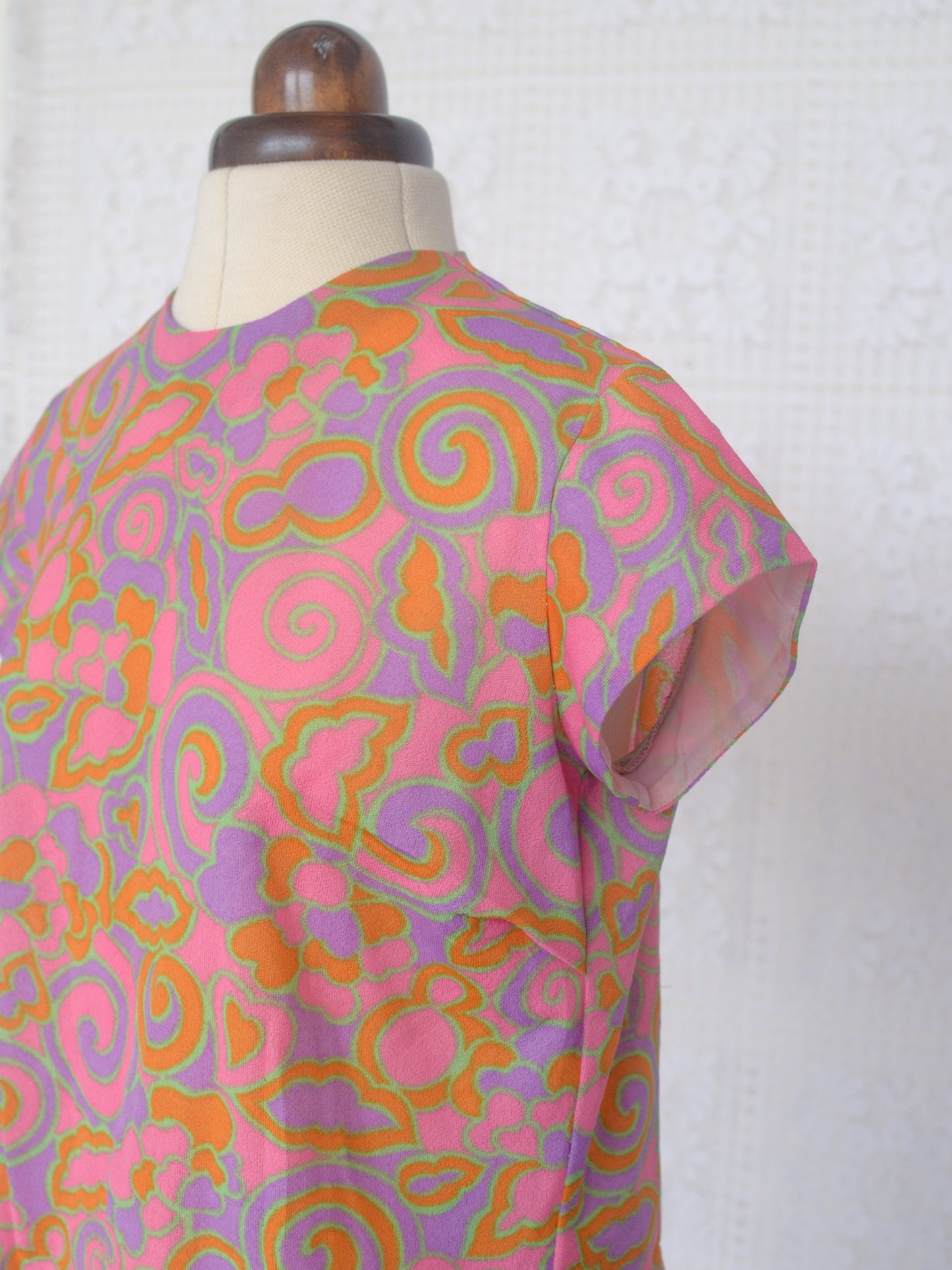 1960s psychedelic pink purple and orange cropped sleeveless top
