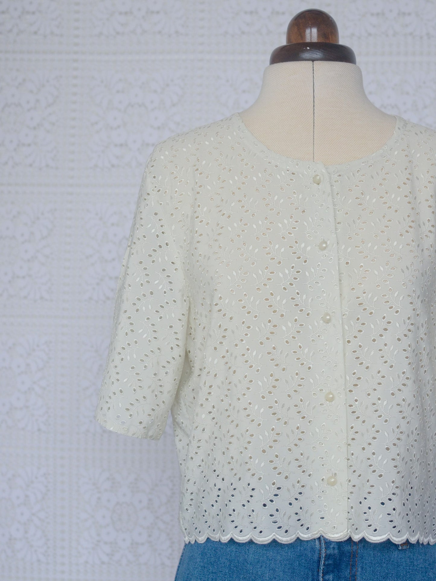 1990s cream Dorothy Perkins broderie anglaise cropped short sleeve top