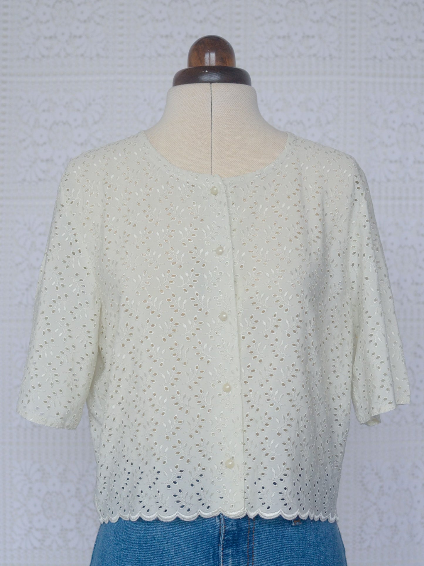 1990s cream Dorothy Perkins broderie anglaise cropped short sleeve top