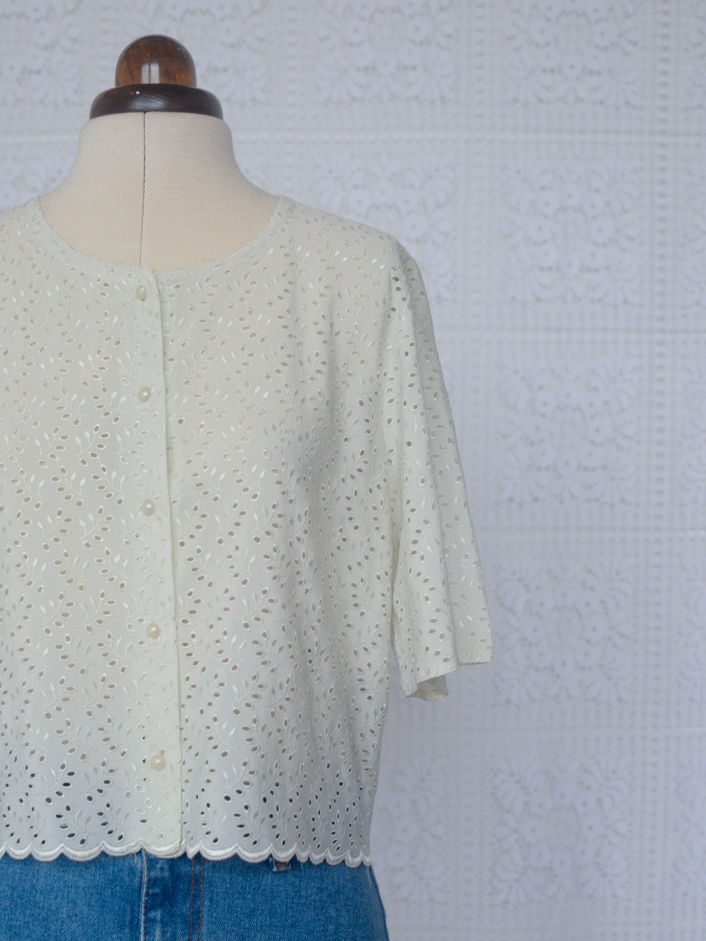 1990s cream Dorothy Perkins broderie anglaise cropped short sleeve top