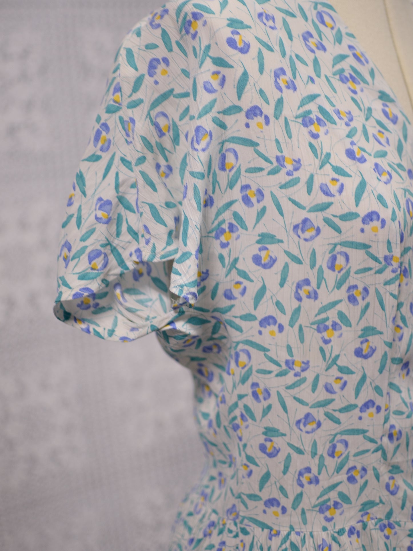 1990s St Michael white, blue and green floral pattern button through short sleeve midi dress