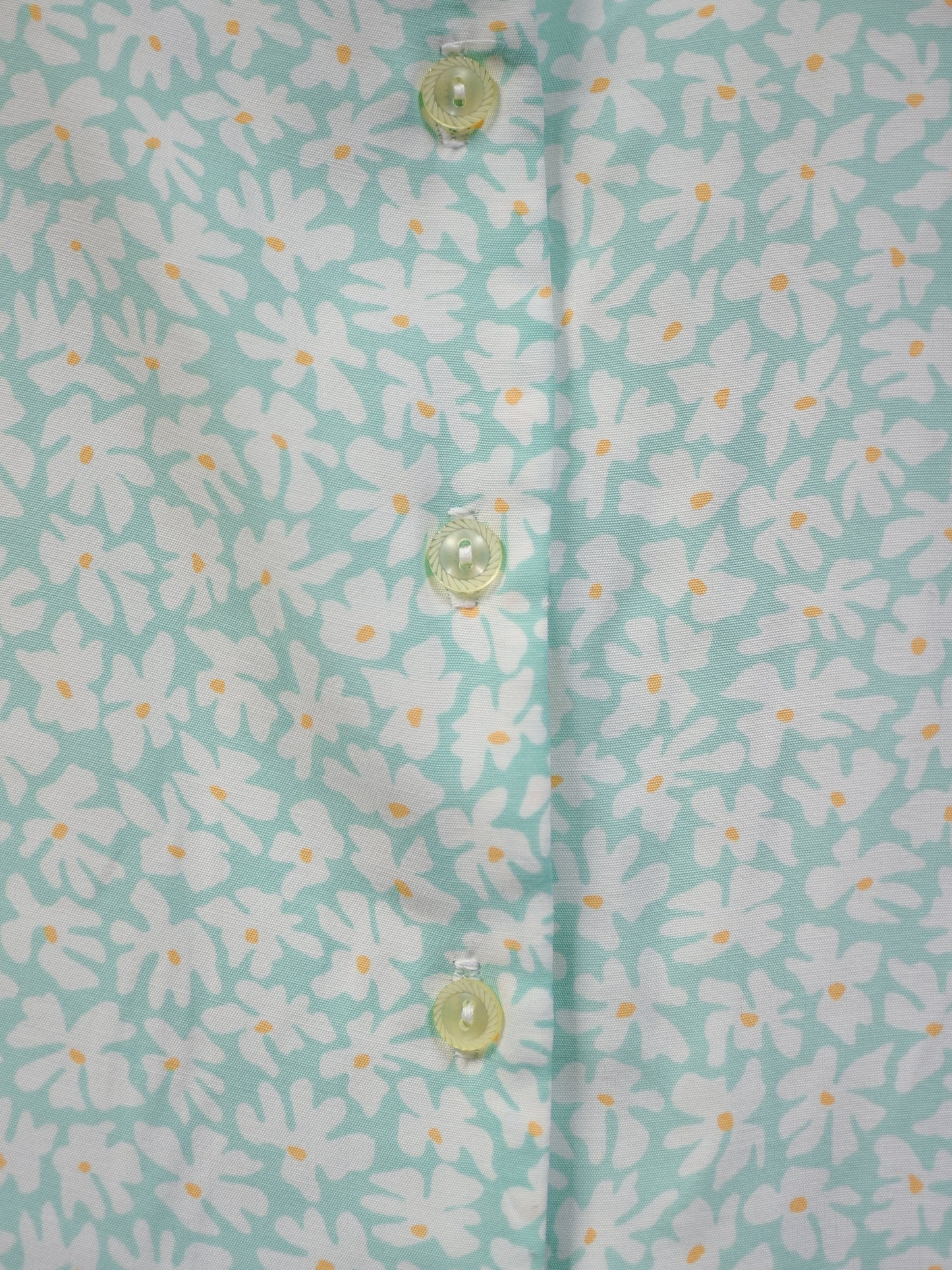 1980s C&A mint green and white daisy print cropped short sleeve blouse