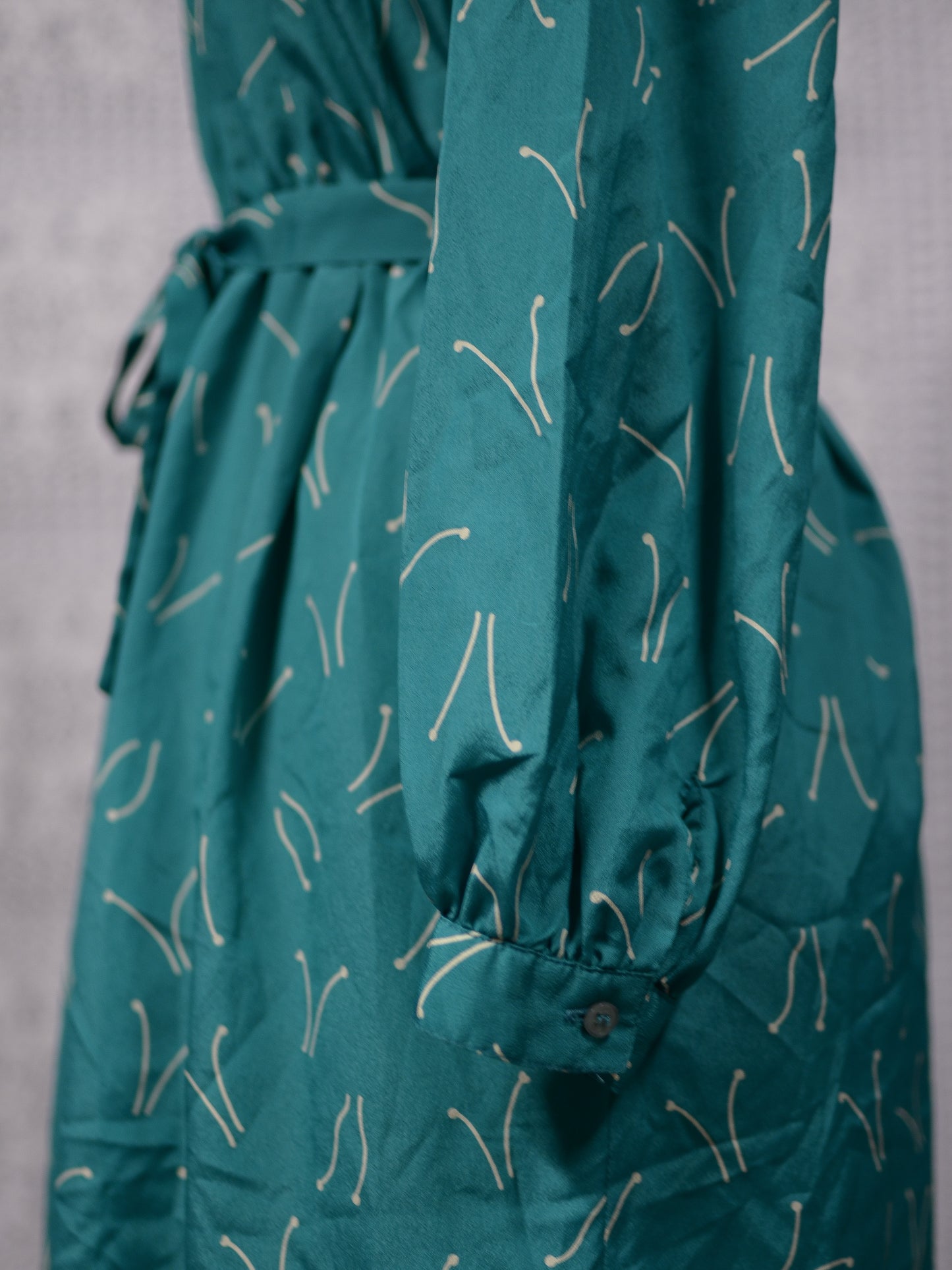 1970s turquoise green and white patterned shirt midi dress with matching bow tie and belt