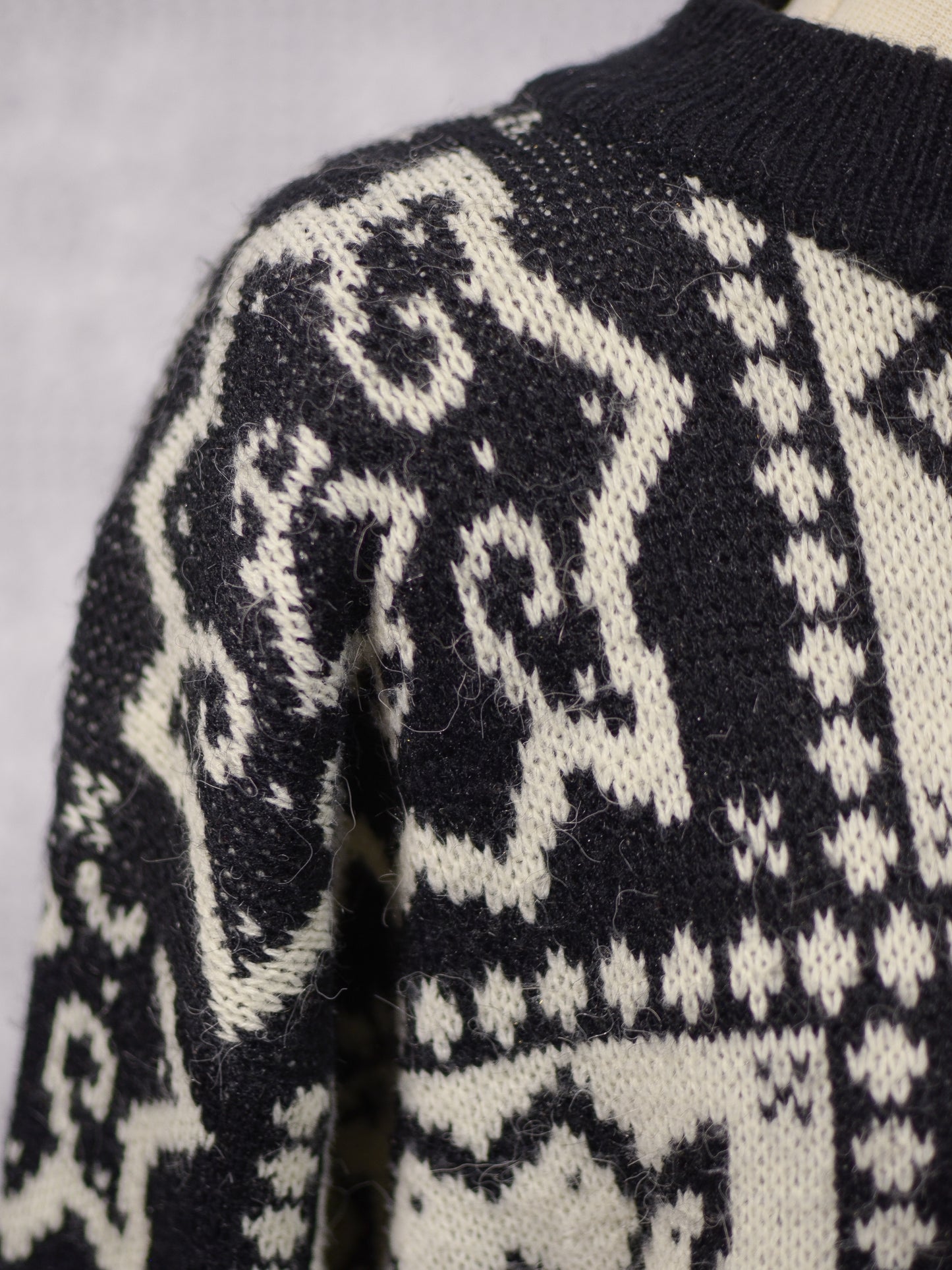 1990s black and white patterned long jumper