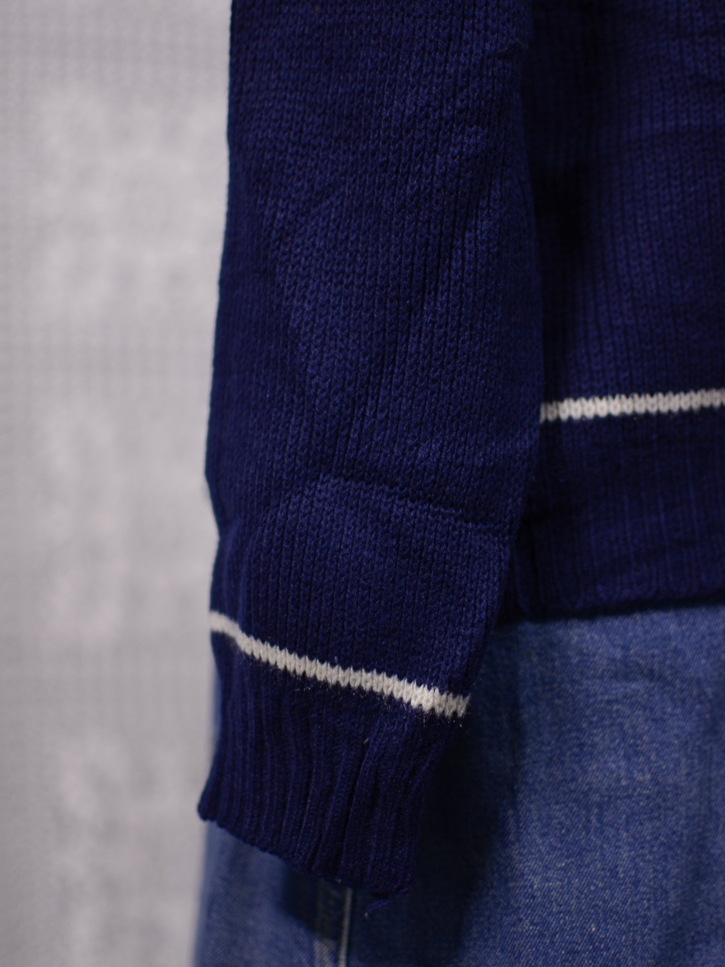 1970s JC Penney navy blue, white and red snowflake ski jumper