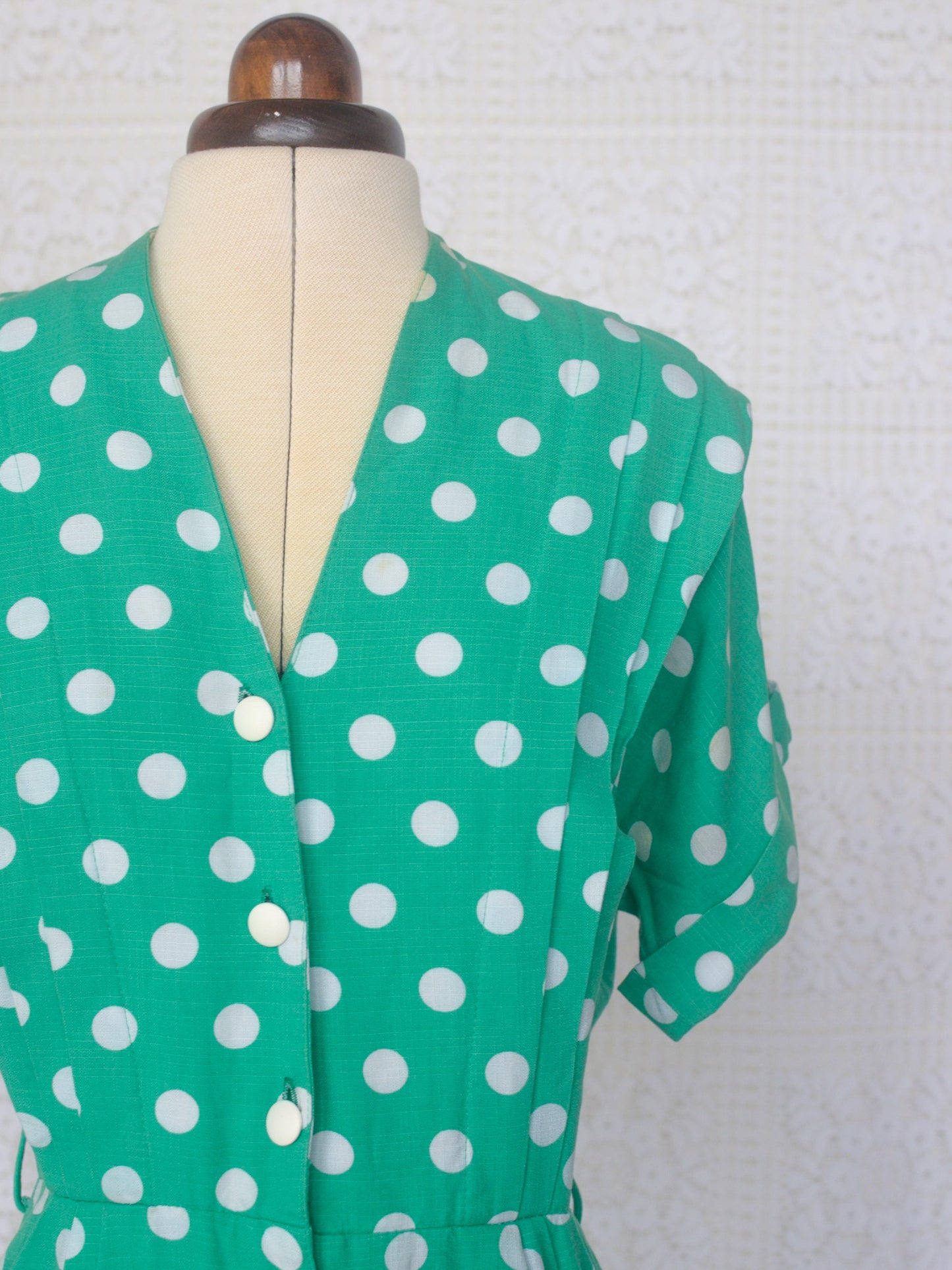 1980s green and white polkadot short sleeve wiggle dress
