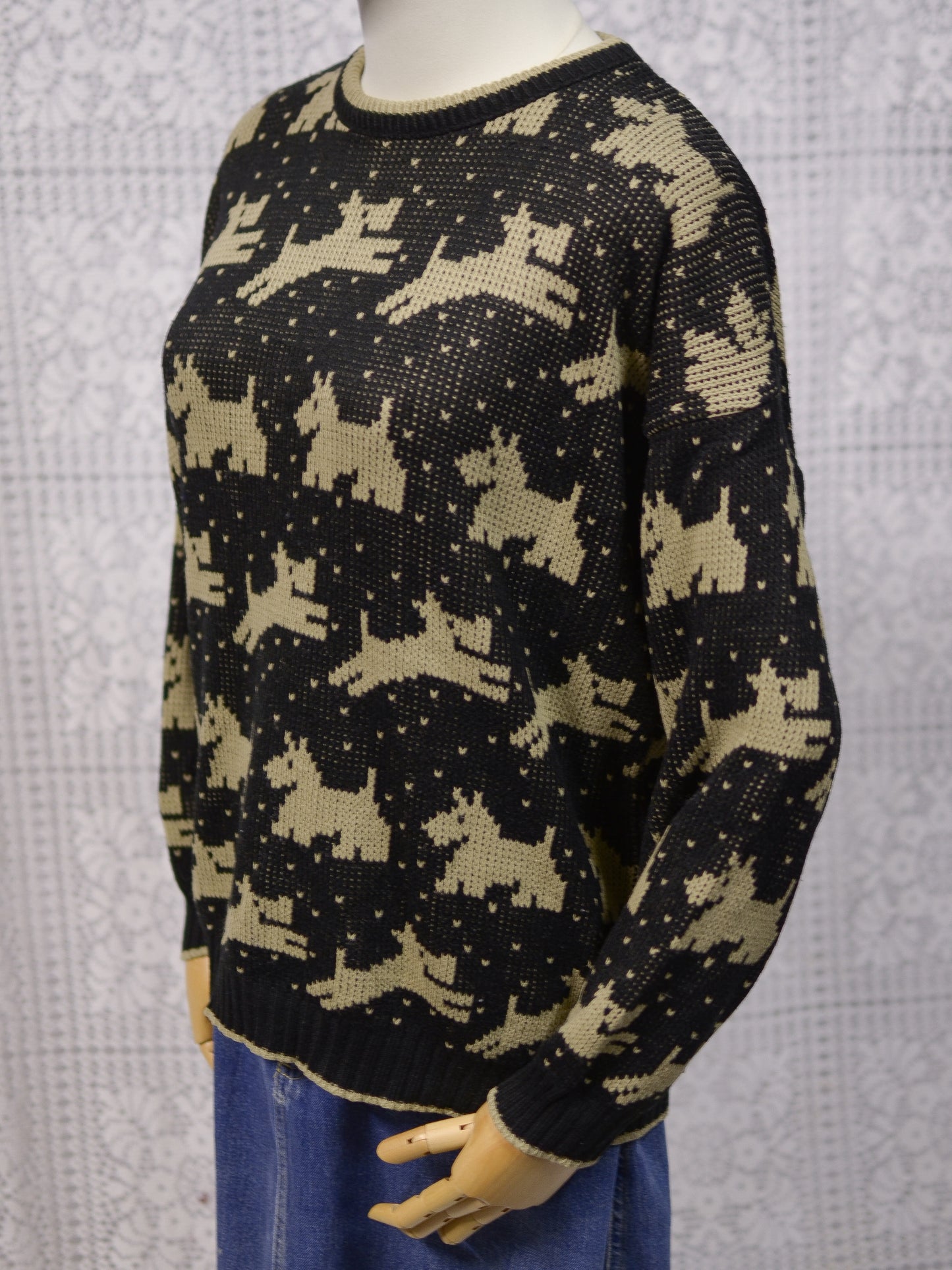 1980s black and brown scottie dog pattern novelty jumper