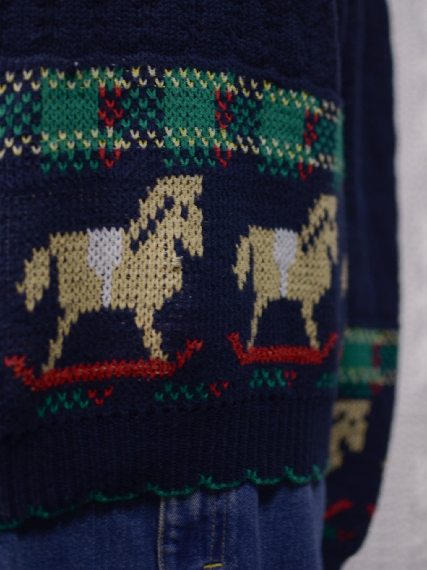 1990s Sweater Loft navy and green rocking horse novelty festive jumper