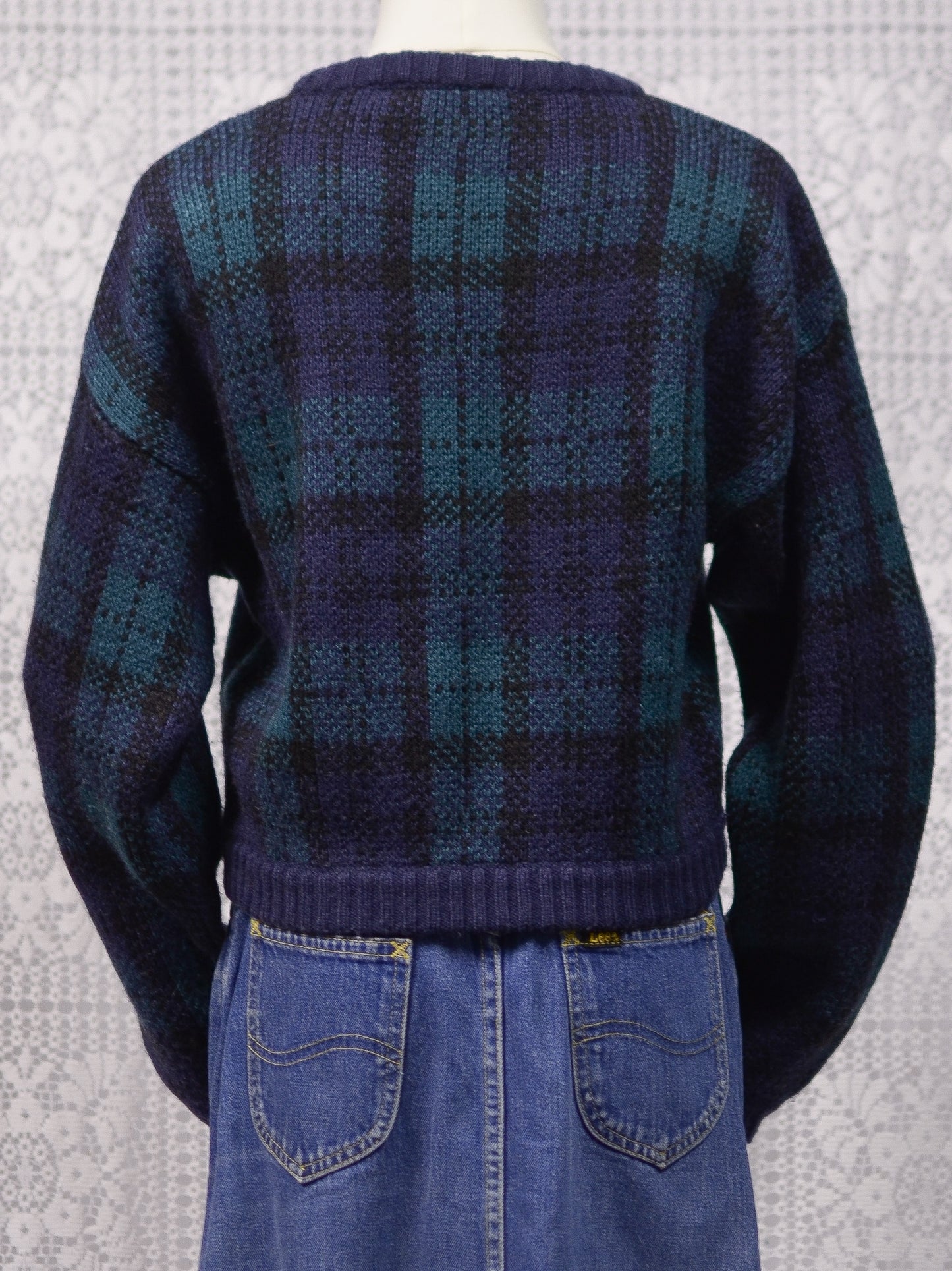 Y2K Liz Claiborne navy blue and green tartan cropped petite jumper