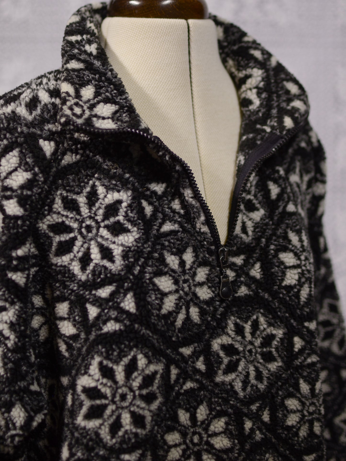 1990s St Michael black and white snowflake pattern quarter zip fleece