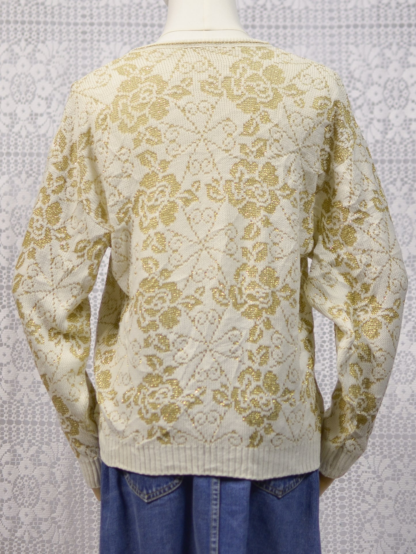 1980s cream and gold floral pattern lightweight jumper