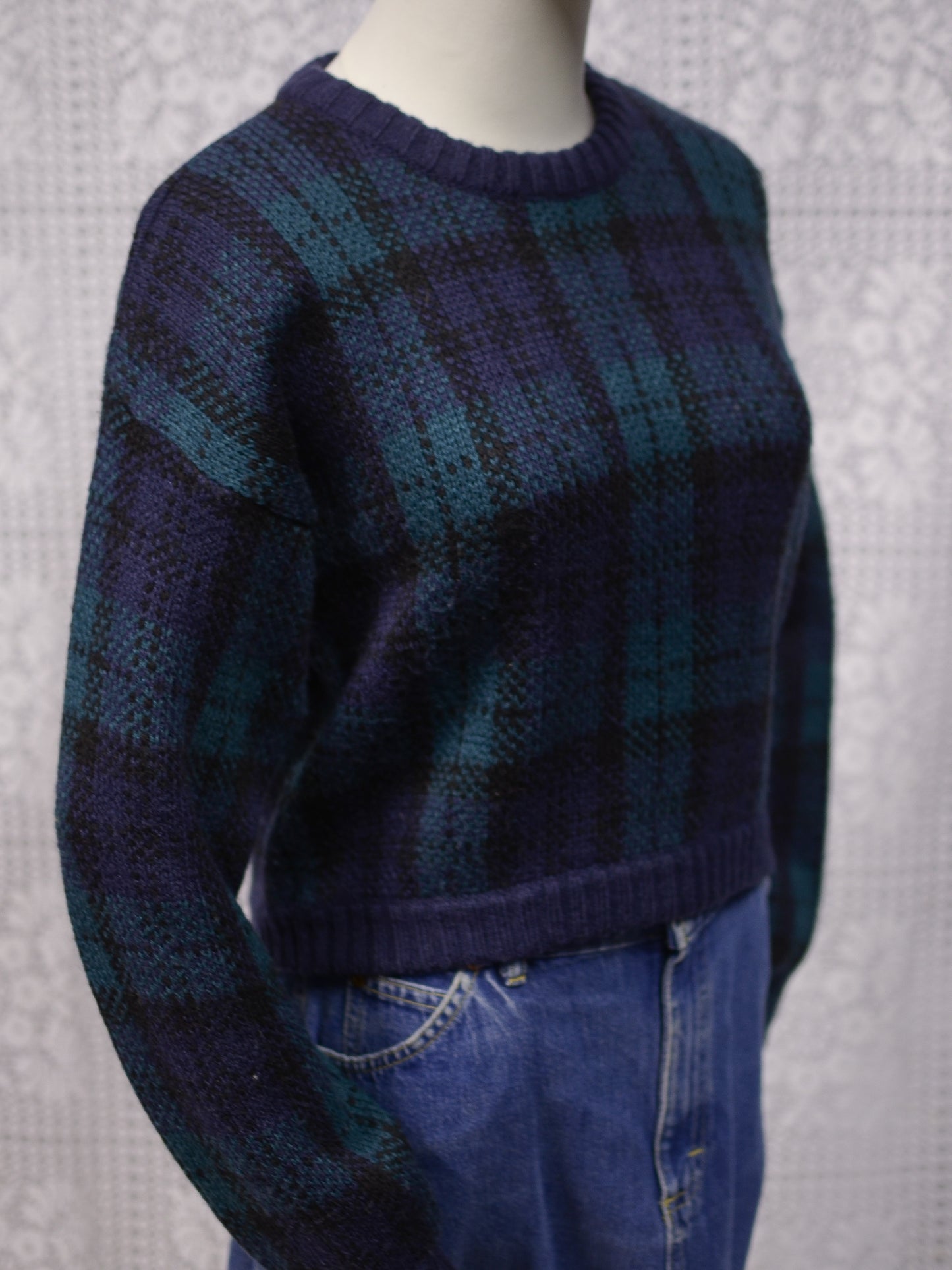 Y2K Liz Claiborne navy blue and green tartan cropped petite jumper
