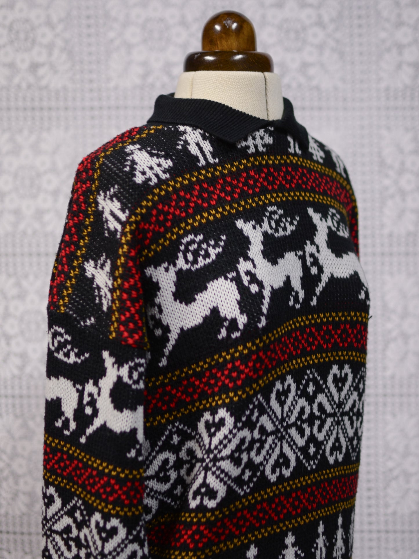 1980s black, white and red festive christmas reindeer collared jumper