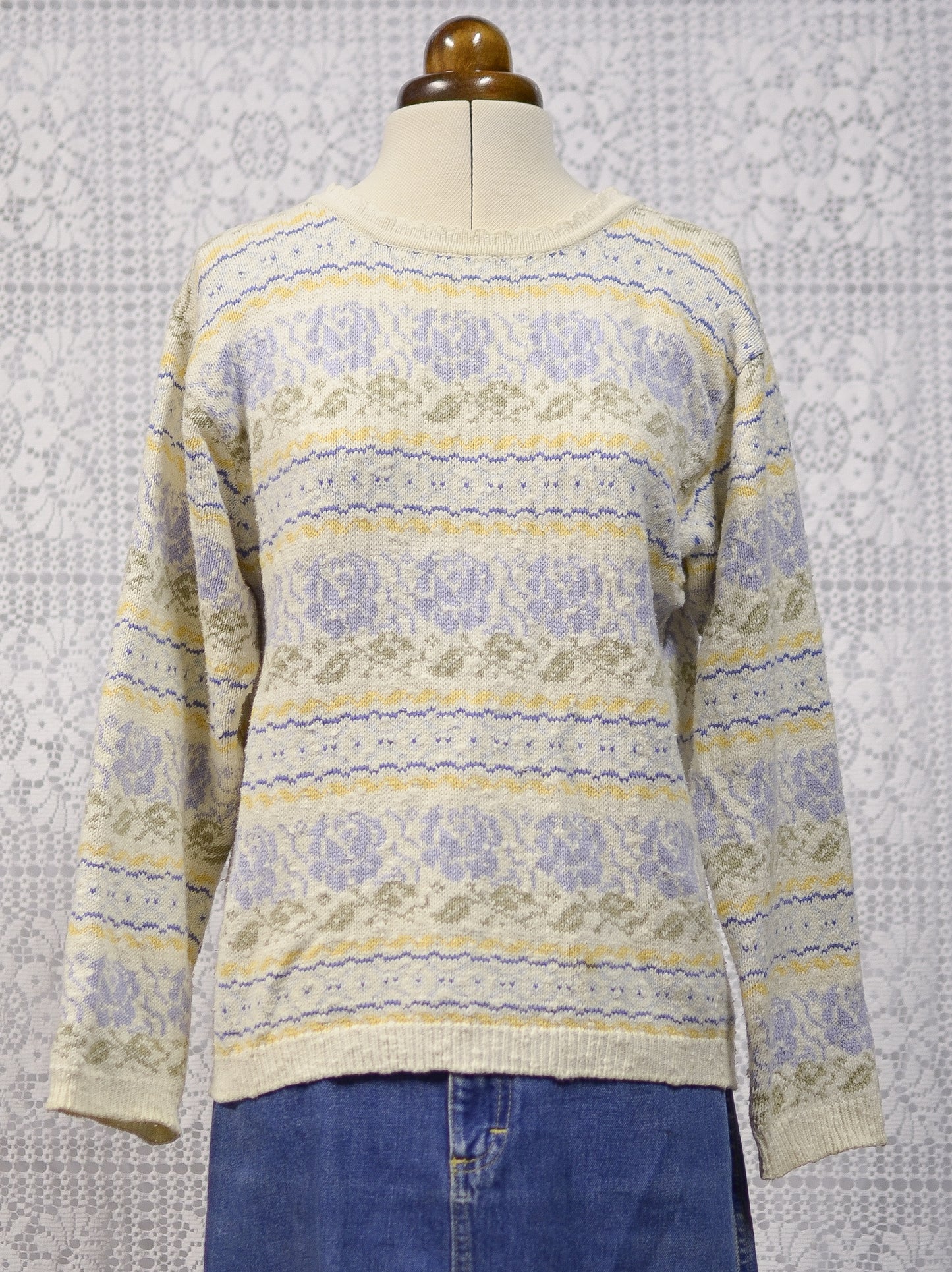 1980s Dorothy Perkins cream, pale blue and yellow rose floral pattern jumper