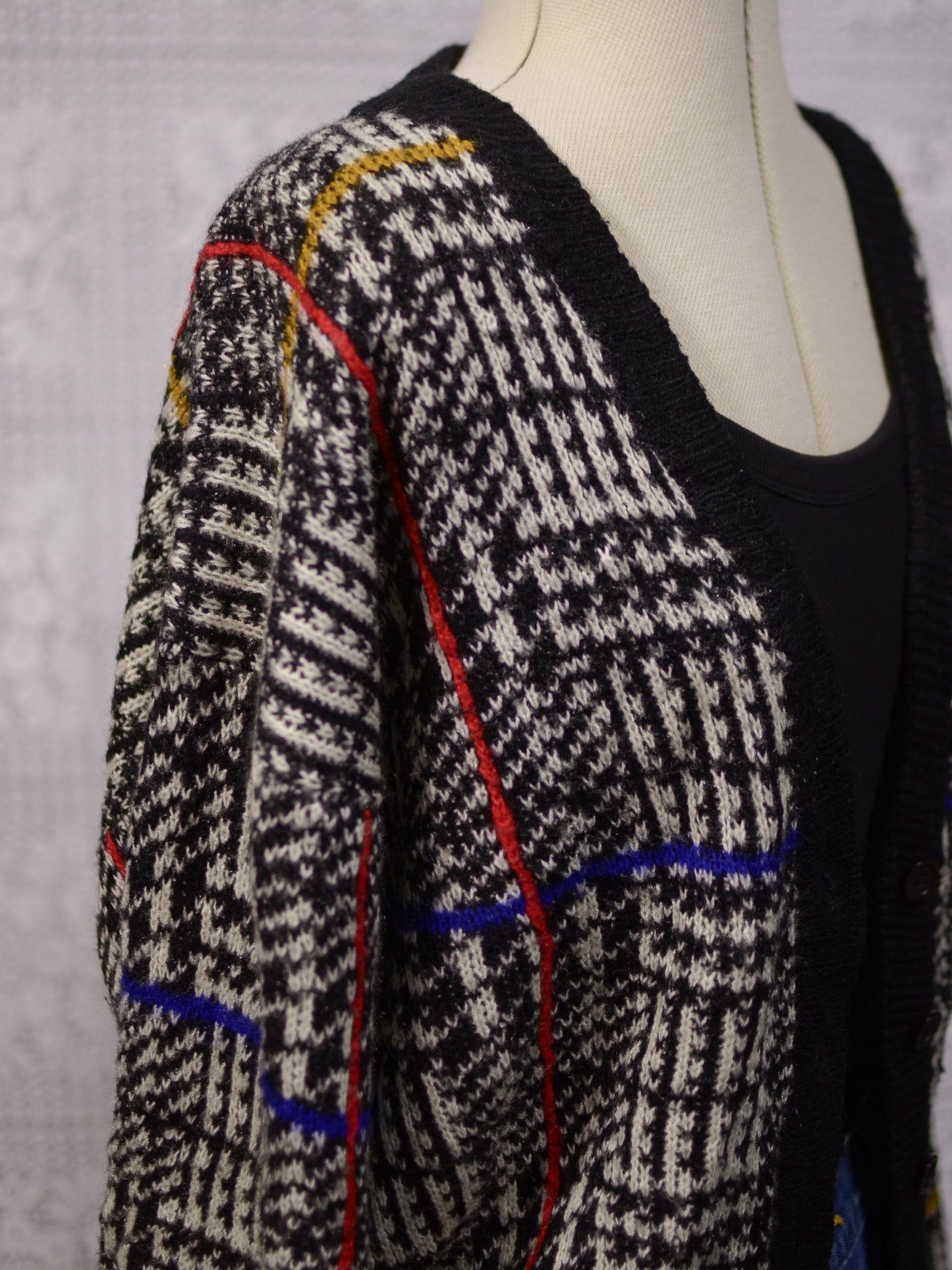 1980s black and white houndstooth check colourful slouchy v-neck cardigan