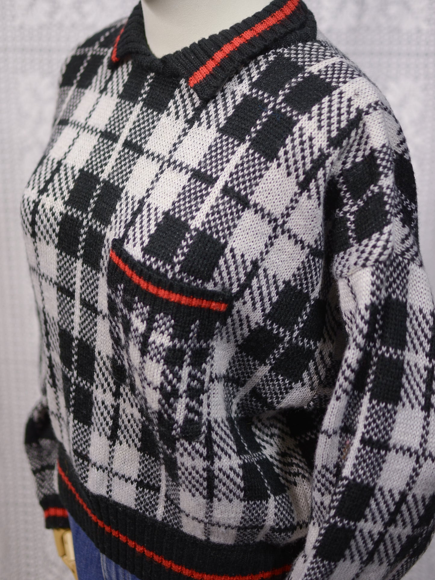 Y2K Liz Claiborne black, white and red tartan cropped collared jumper