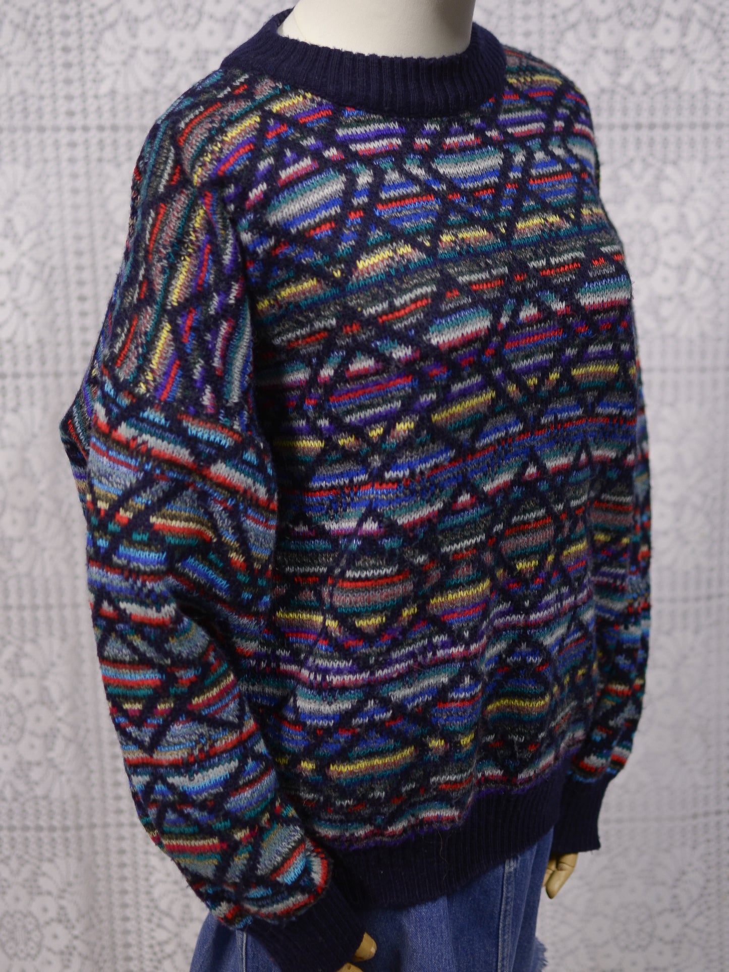 1990s Italian navy blue rainbow geometric pattern jumper
