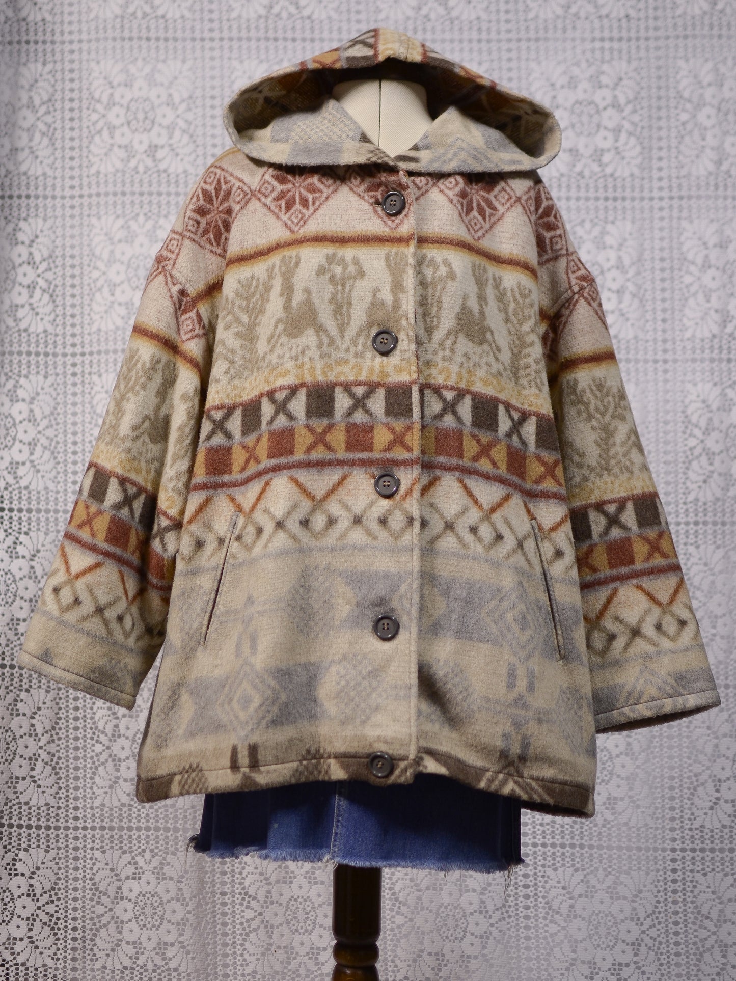 Y2K C&A retro style cream and brown festive reindeer snowflake pattern hooded coat