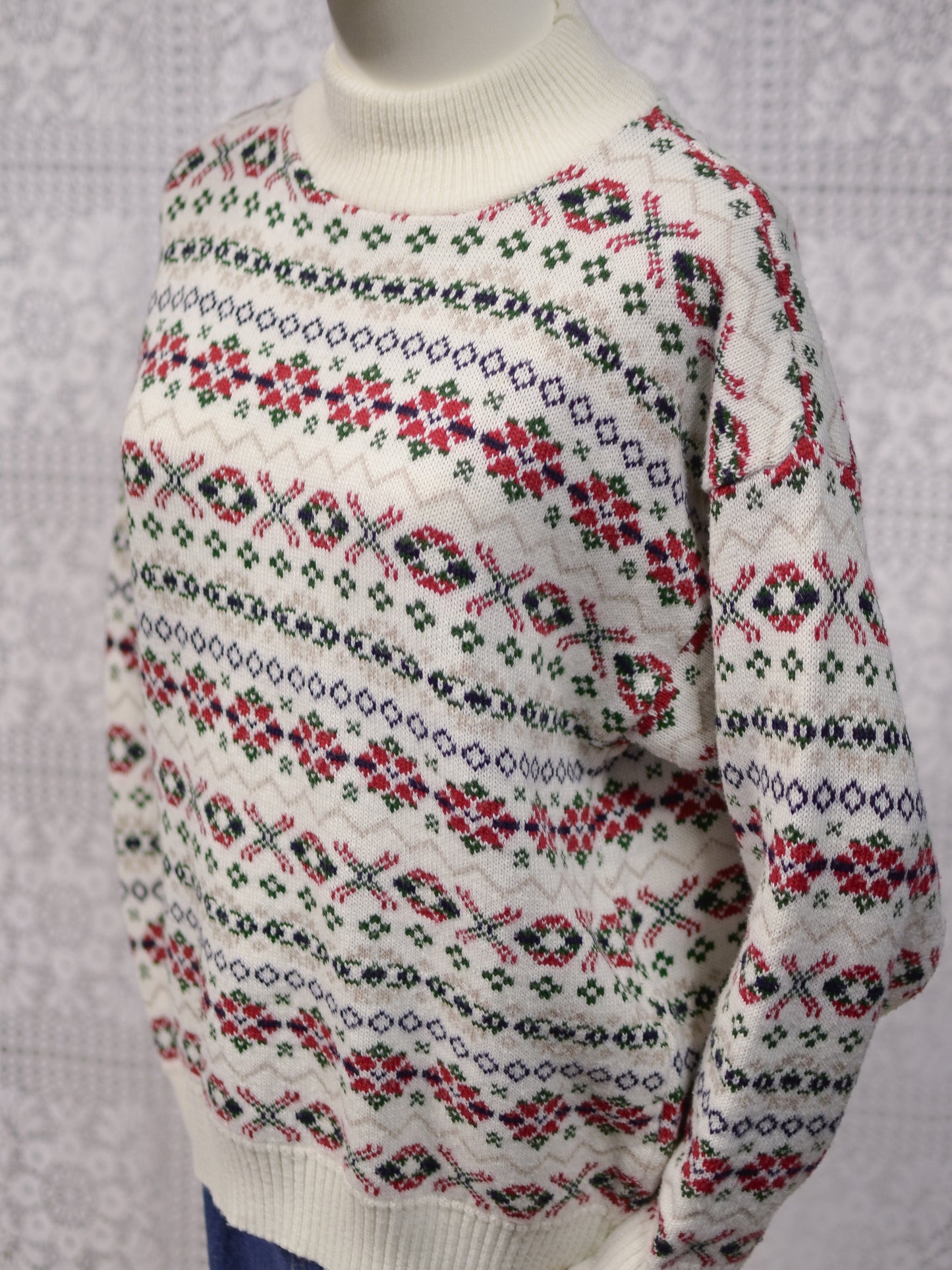 1990s C&A cream, red and green nordic pattern festive jumper