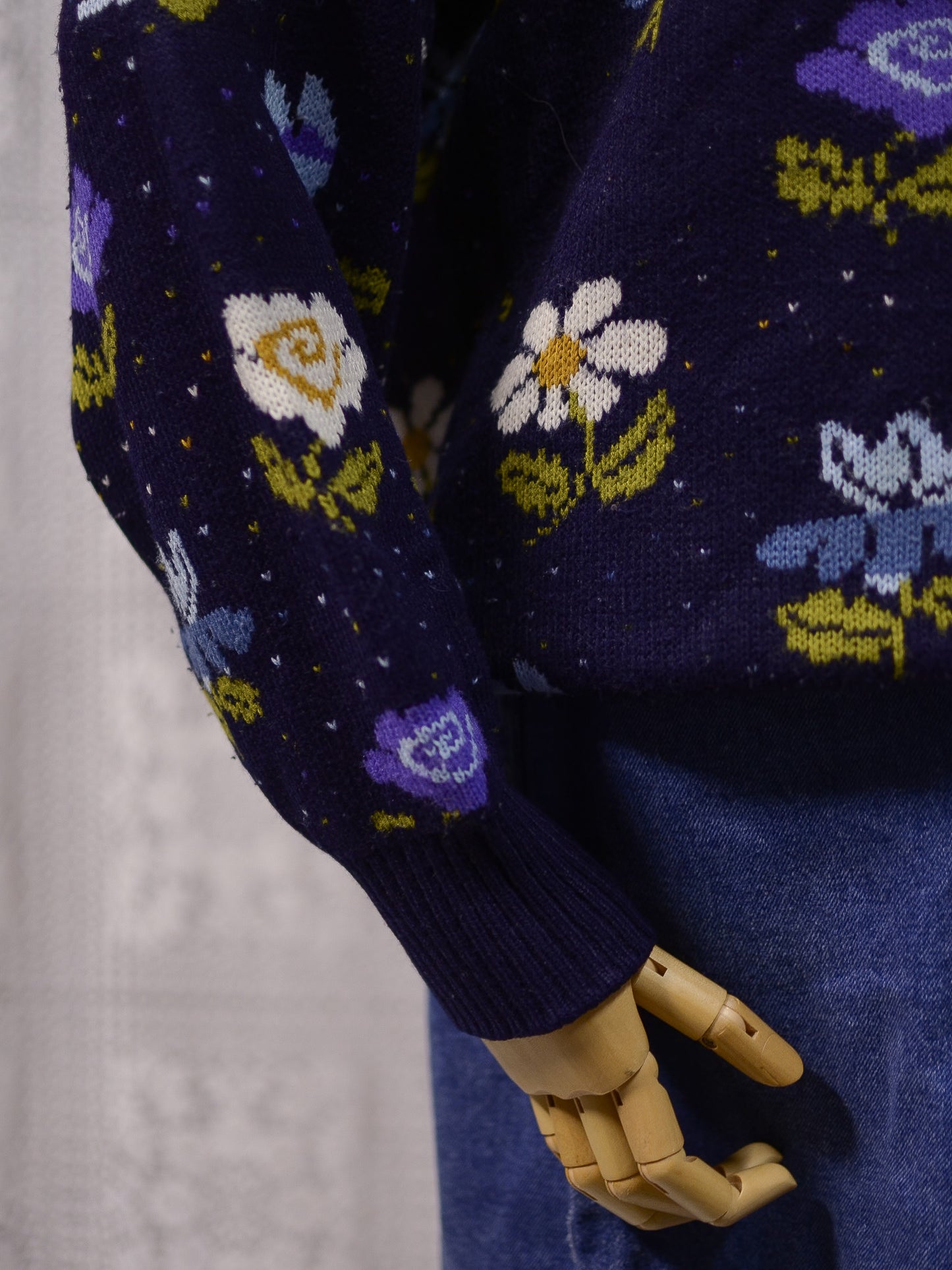 1980s navy blue, purple and white floral pattern jumper