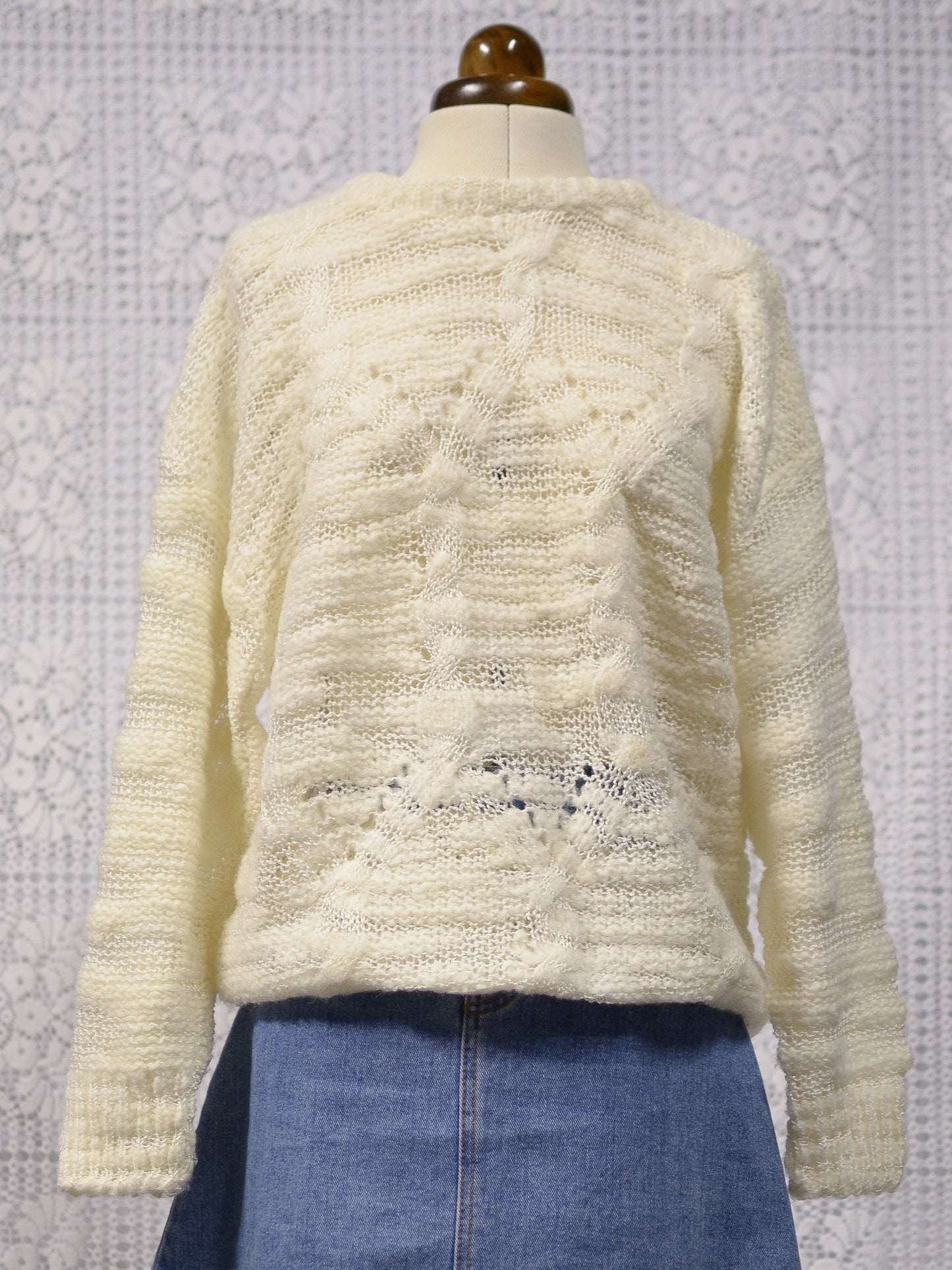 1990s cream fluffy cable knit cosy jumper