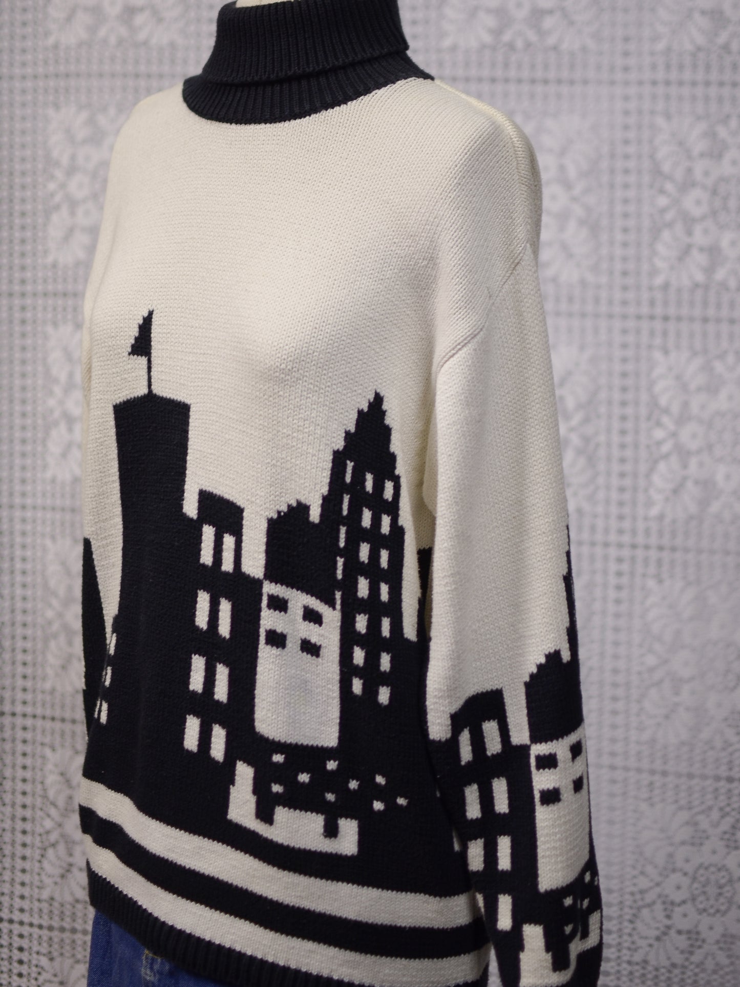 1980s Liz Claiborne black and white skyscraper pattern colour block cotton jumper