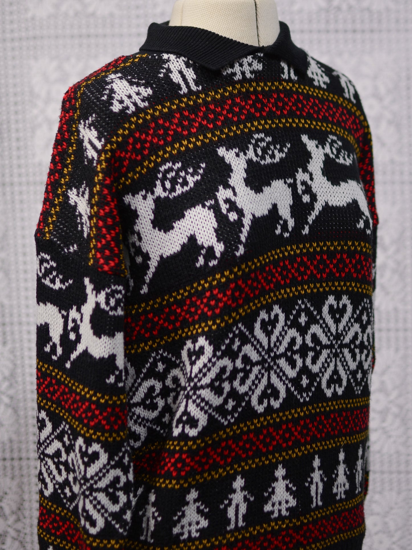 1980s black, white and red festive christmas reindeer collared jumper