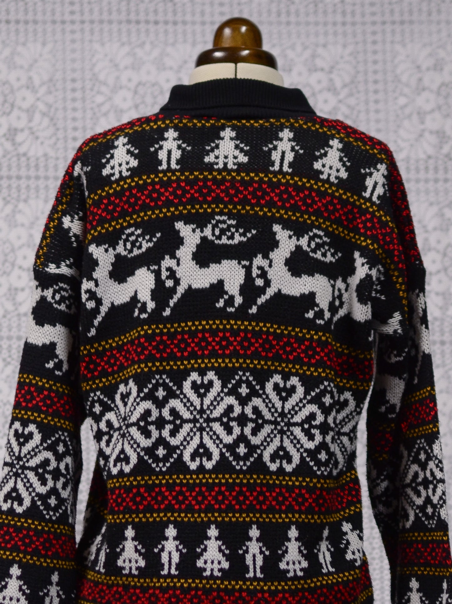 1980s black, white and red festive christmas reindeer collared jumper