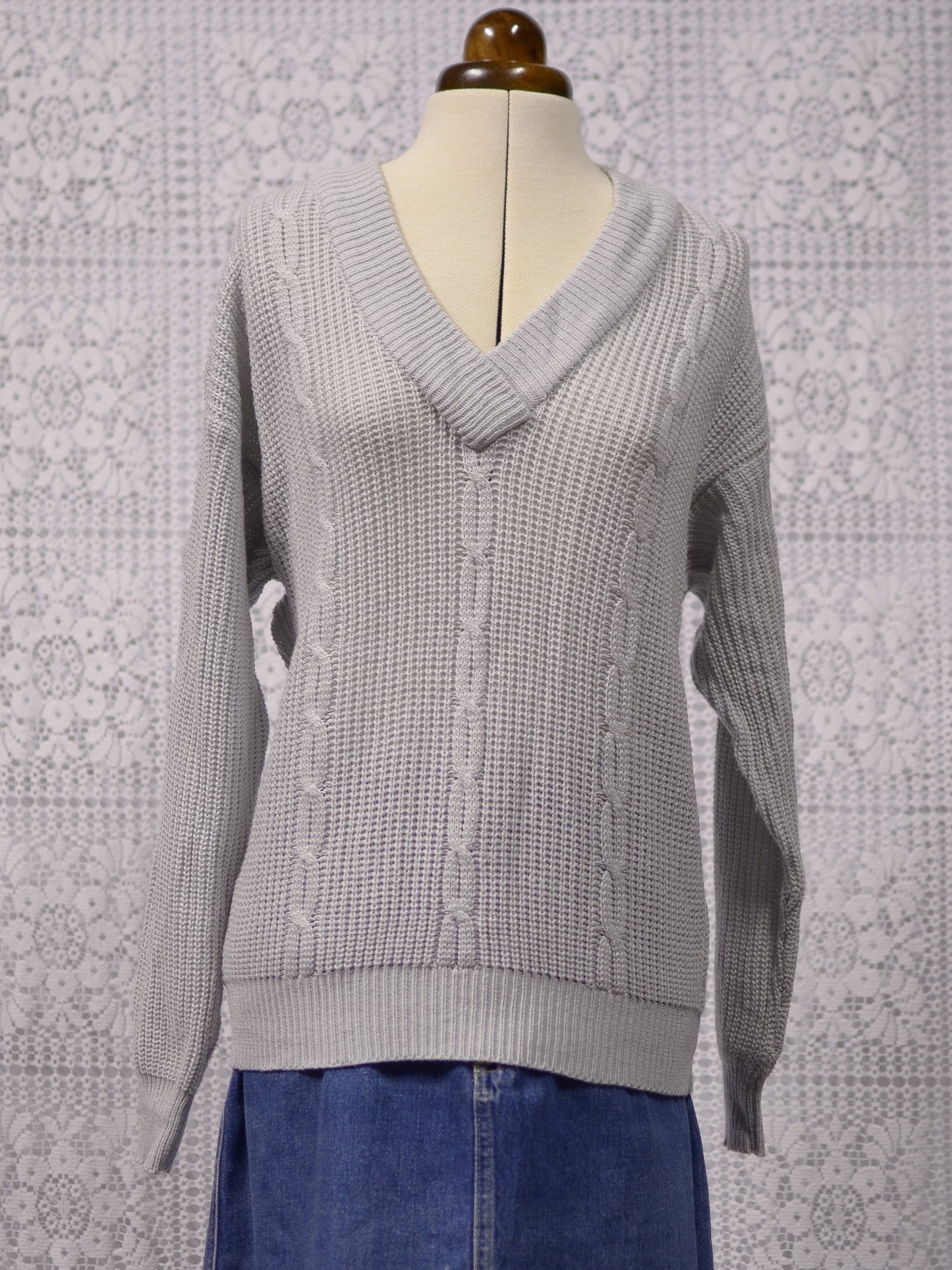 1980s C&A light grey cable knit v-neck jumper