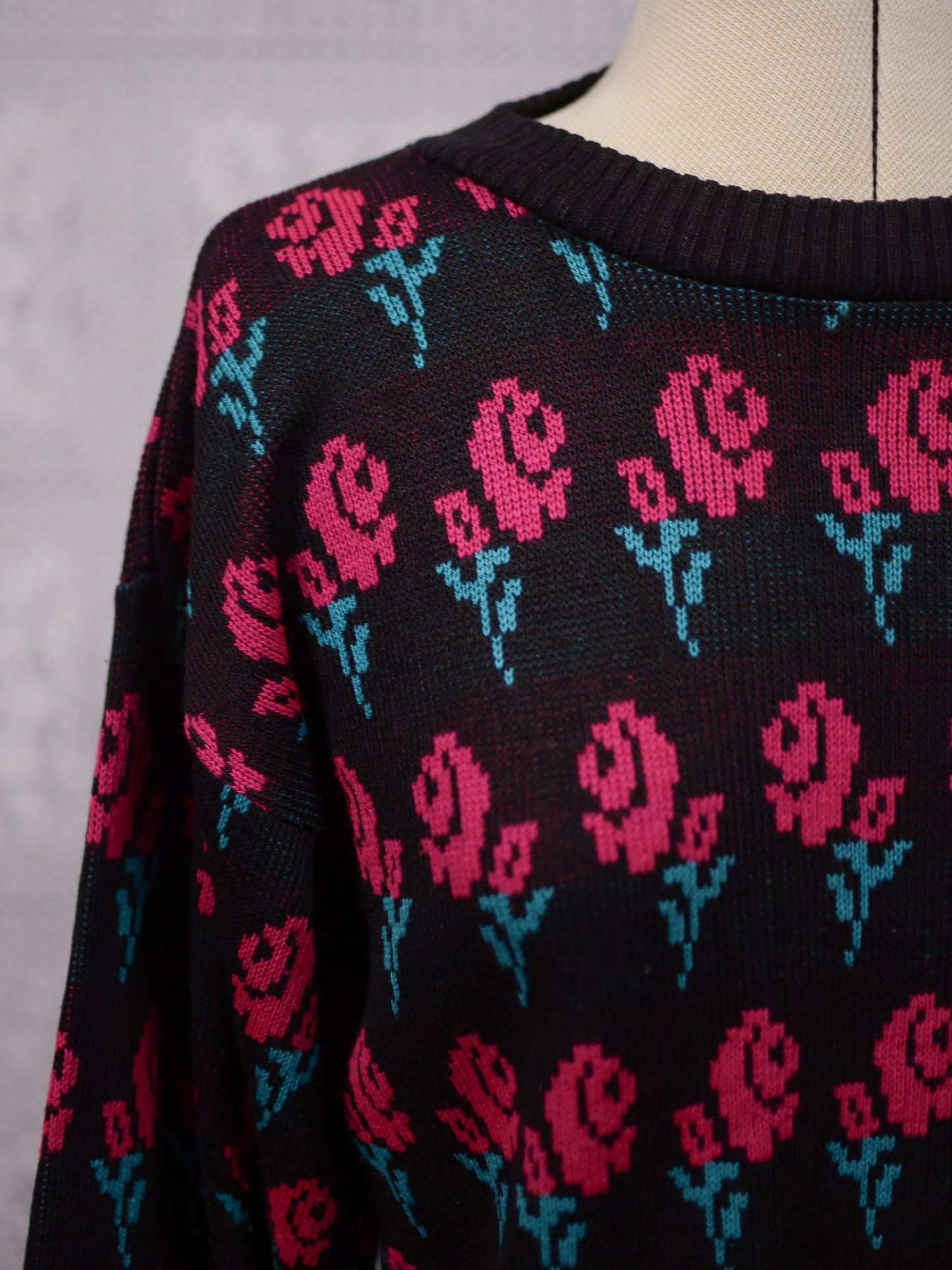 1980s black, hot pink and green rose print 3/4 length sleeve jumper