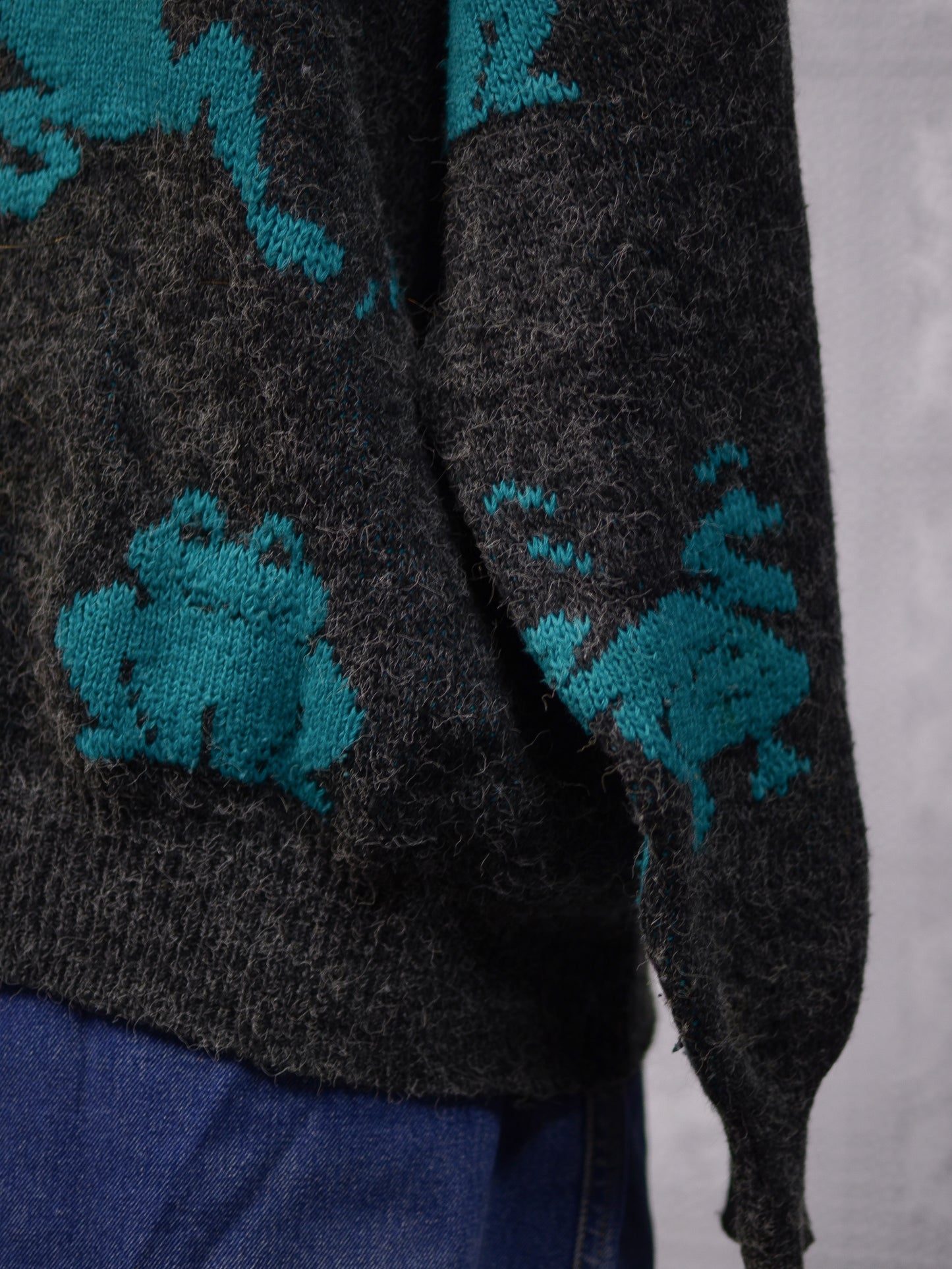 1980s Etam grey and green frog pattern slouchy jumper