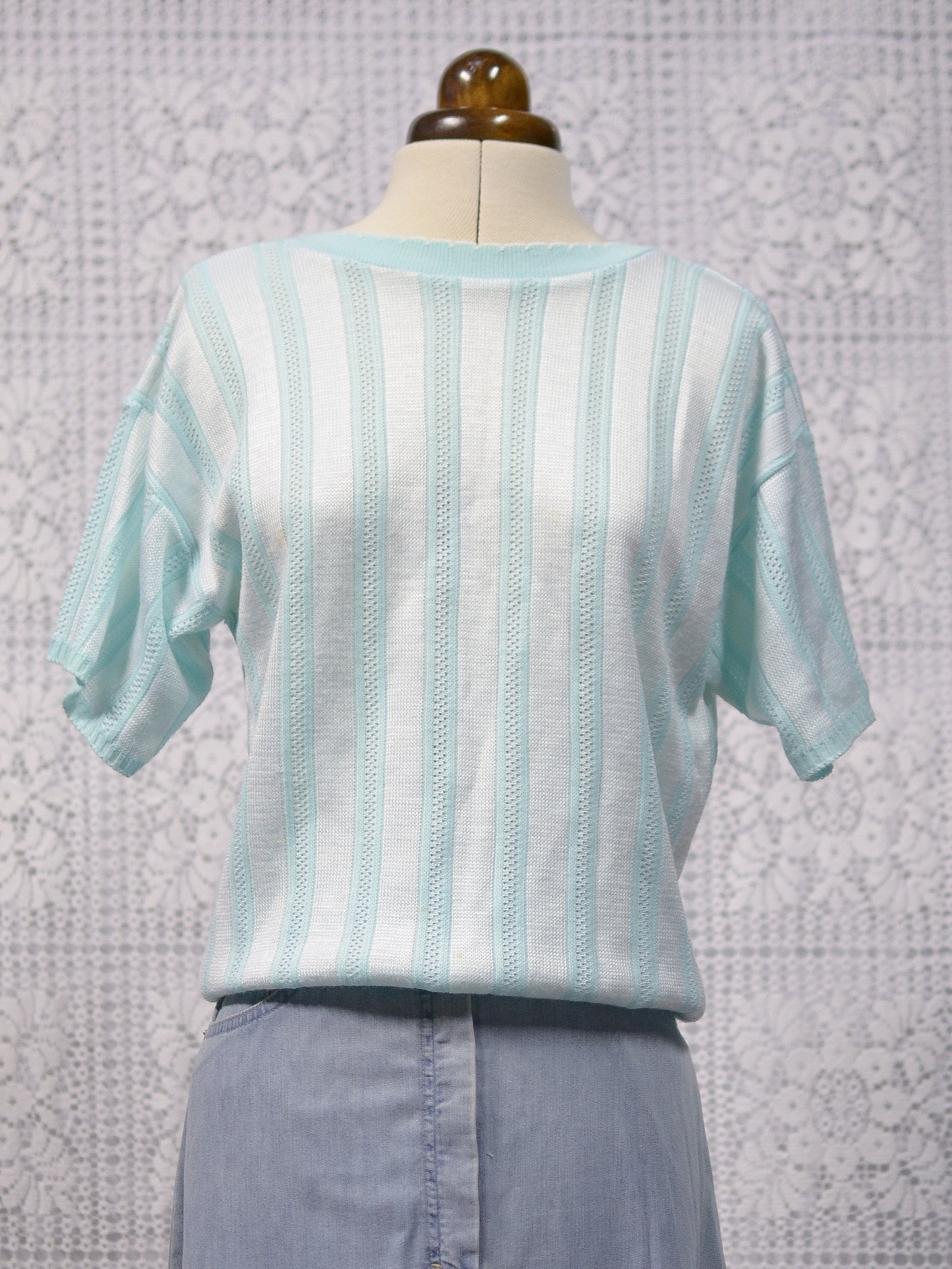 1980s mint green vertical striped short sleeve jumper