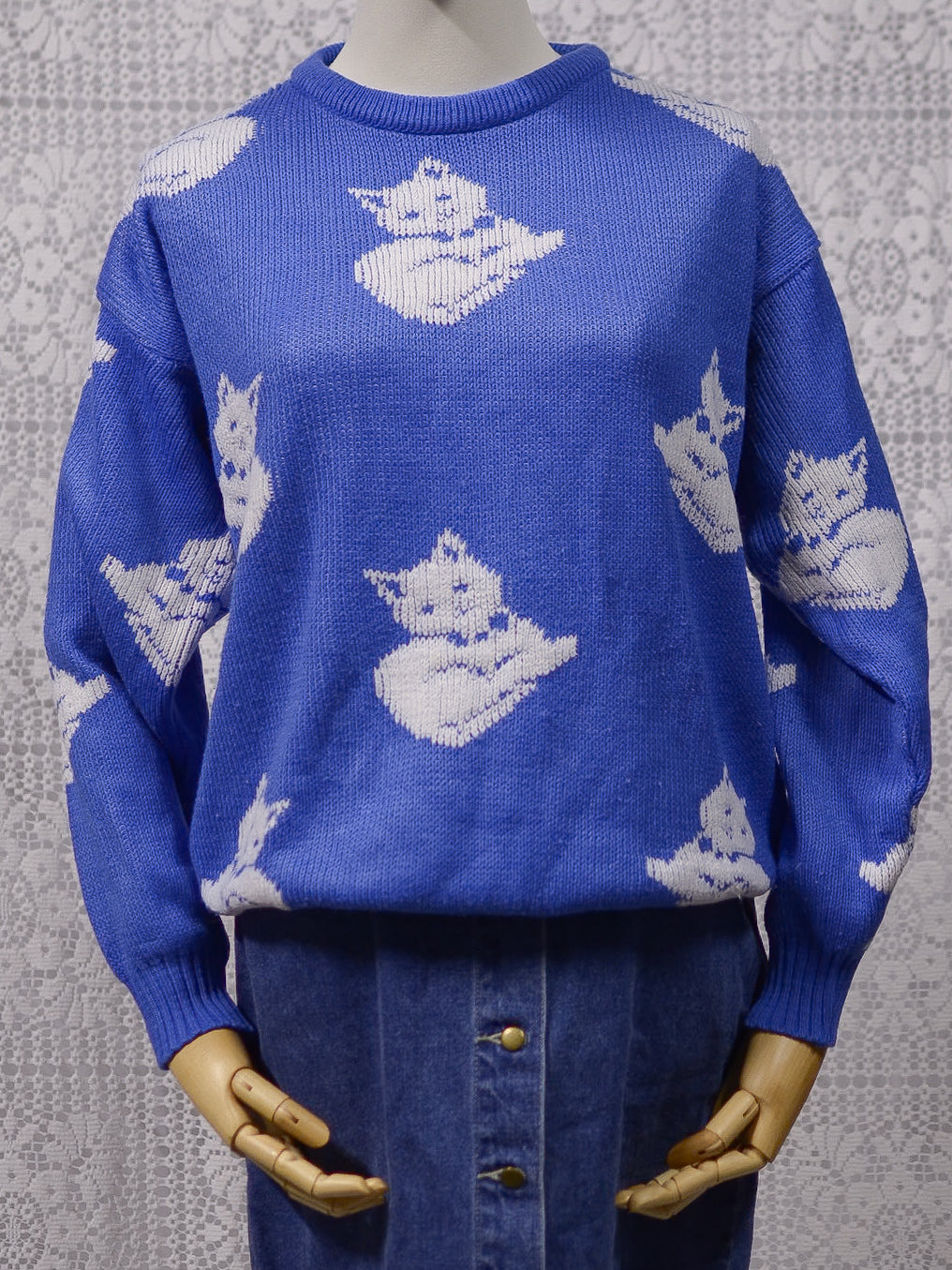 1980s blue and white cat jumper
